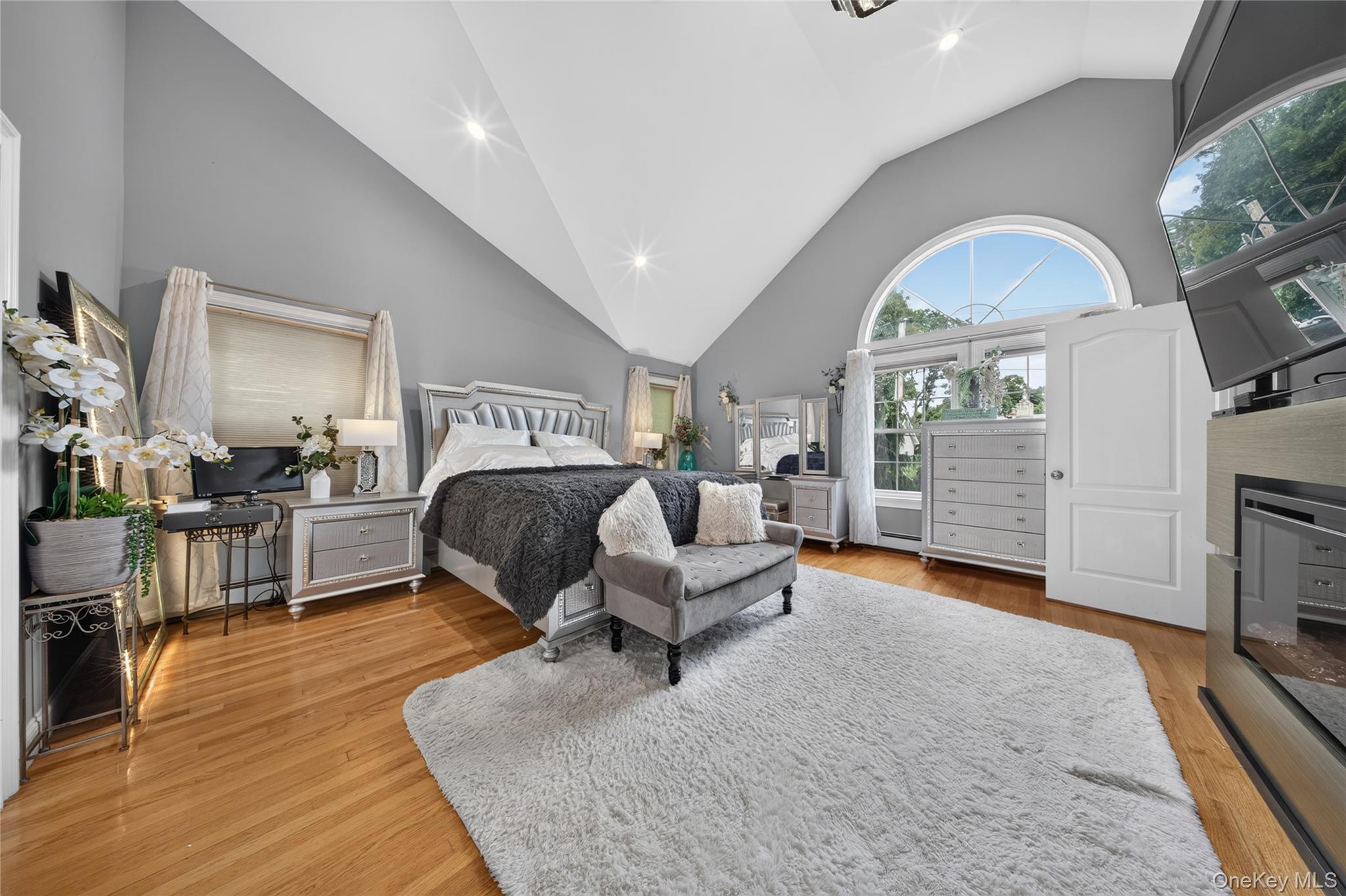 2021 Decatur Avenue – For Sale photo 20