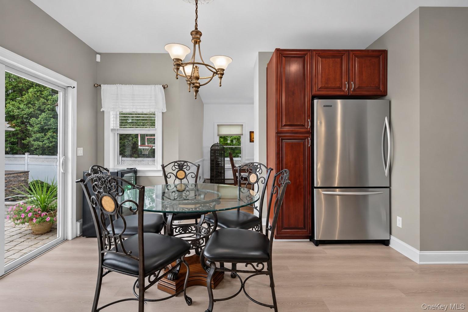 2021 Decatur Avenue – For Sale photo 11
