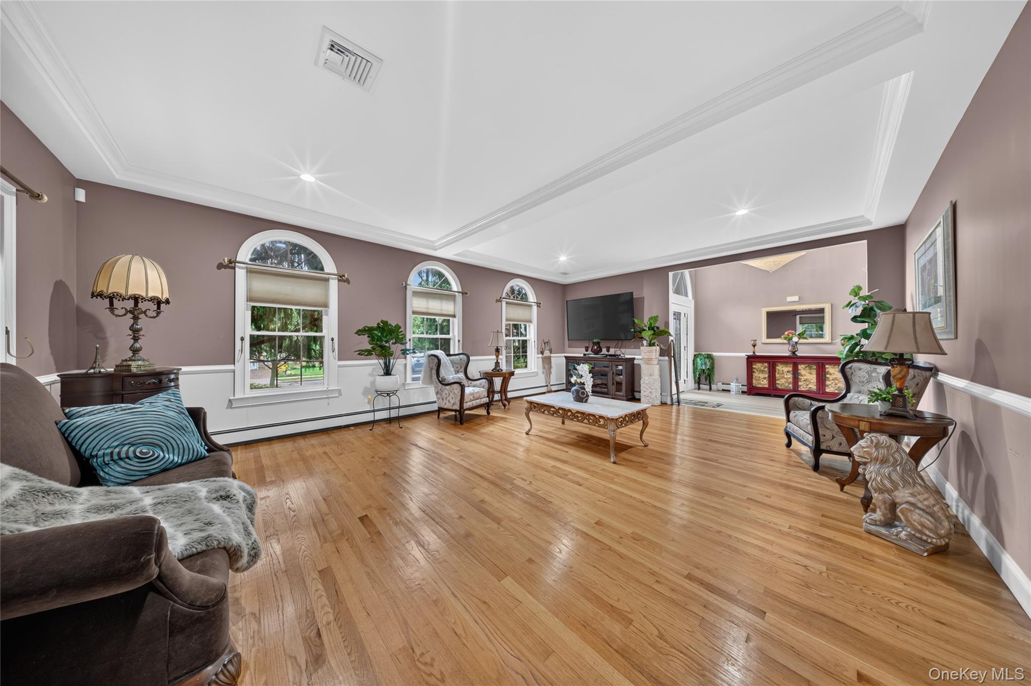 2021 Decatur Avenue – For Sale photo 5