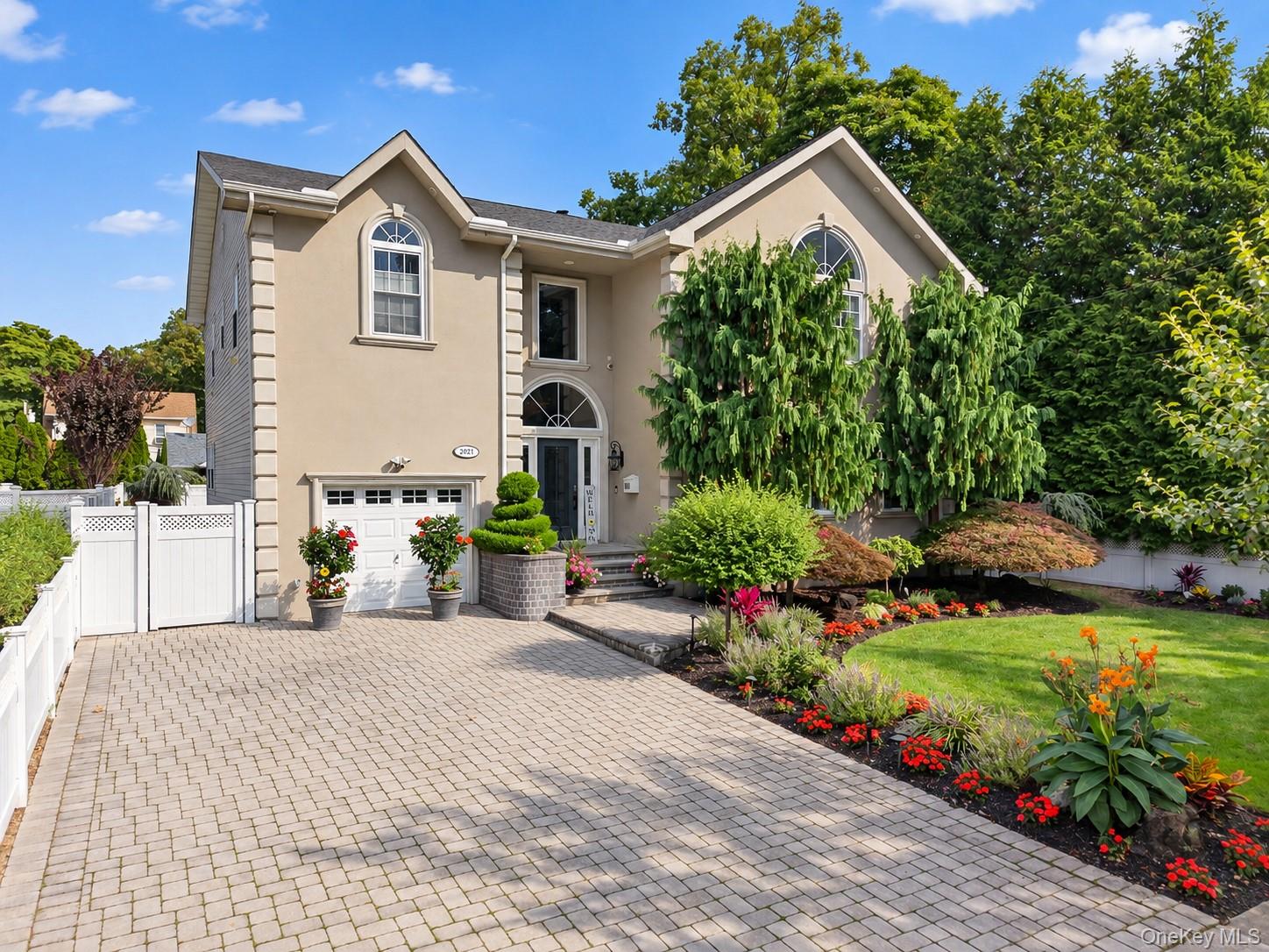 2021 Decatur Avenue – For Sale