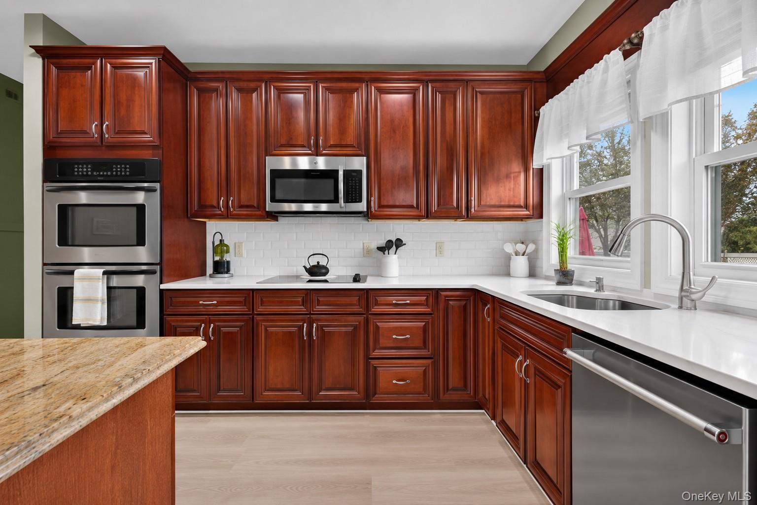 2021 Decatur Avenue – For Sale photo 10
