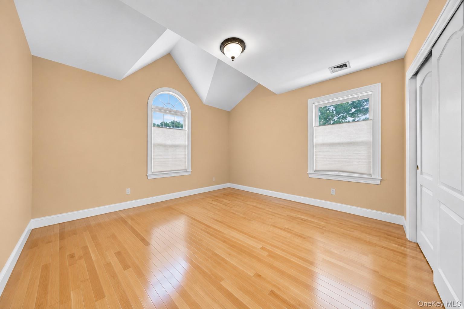 2021 Decatur Avenue – For Sale photo 29