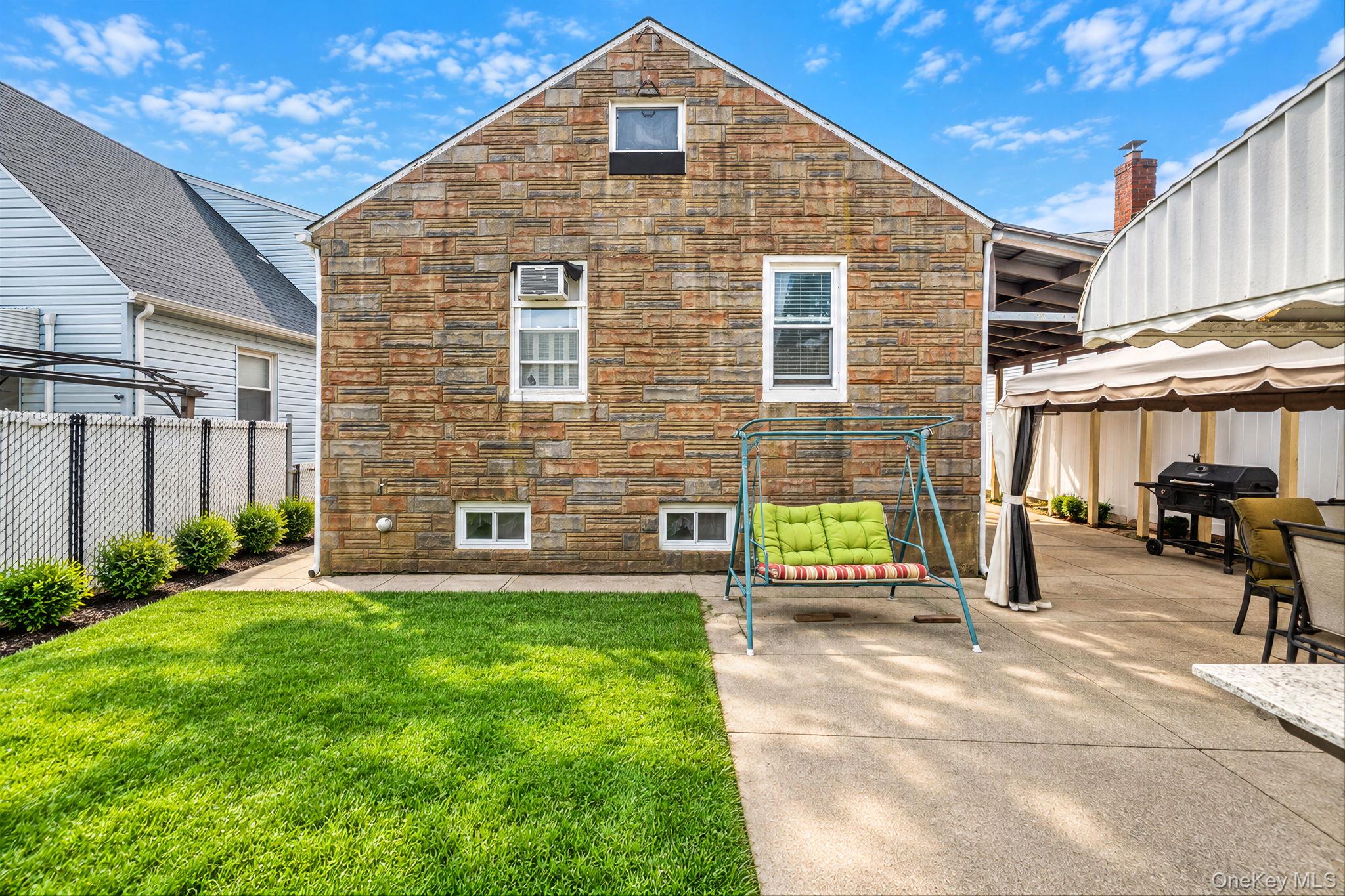 5 Park Place – For Sale photo 6