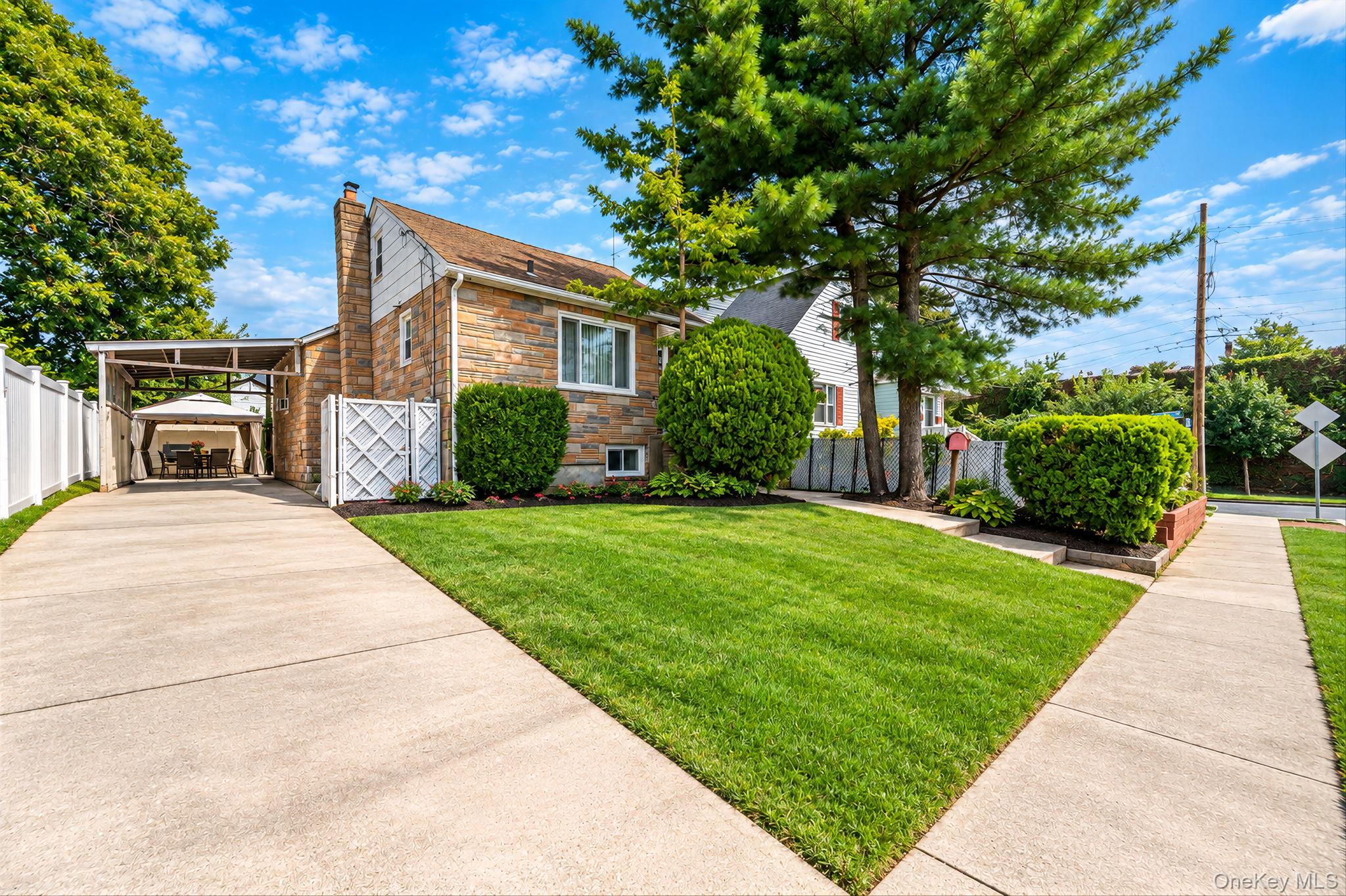 5 Park Place – For Sale