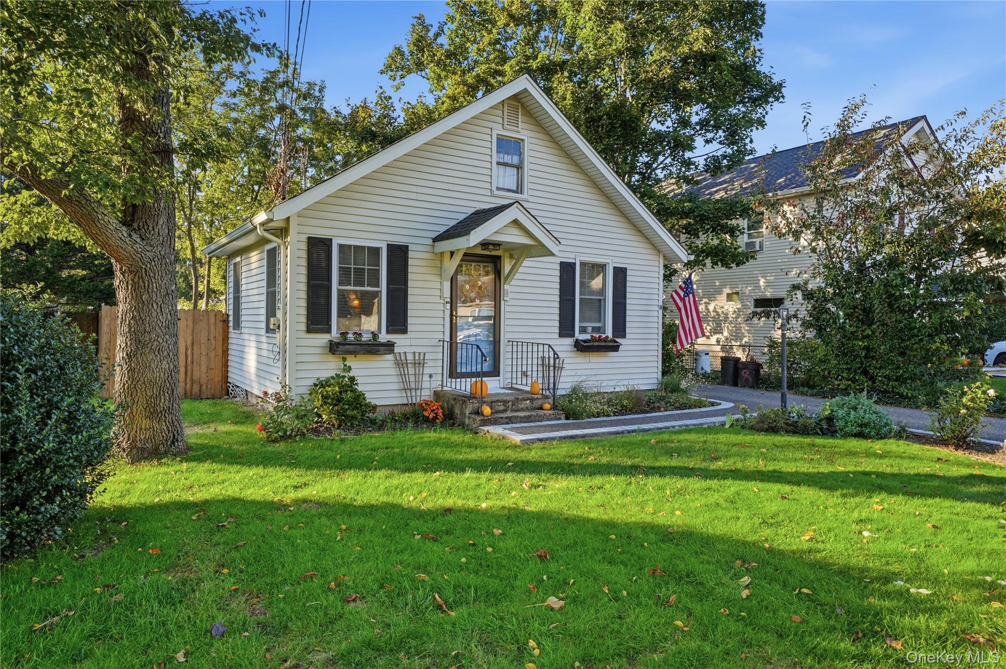 8 South Avenue – For Sale photo 3
