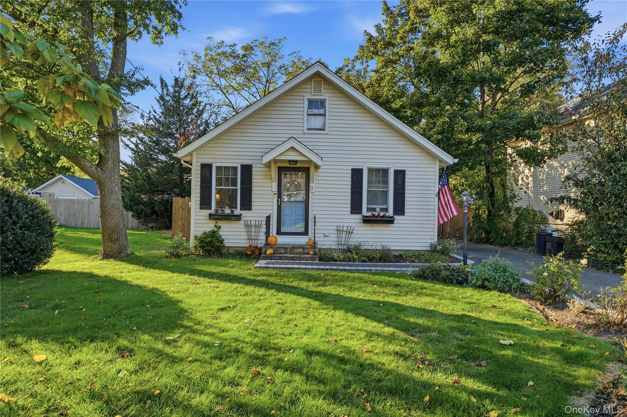 8 South Avenue – For Sale