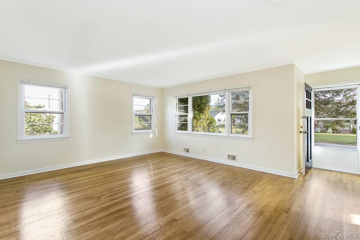 475 Clark Road – For Rent photo 2