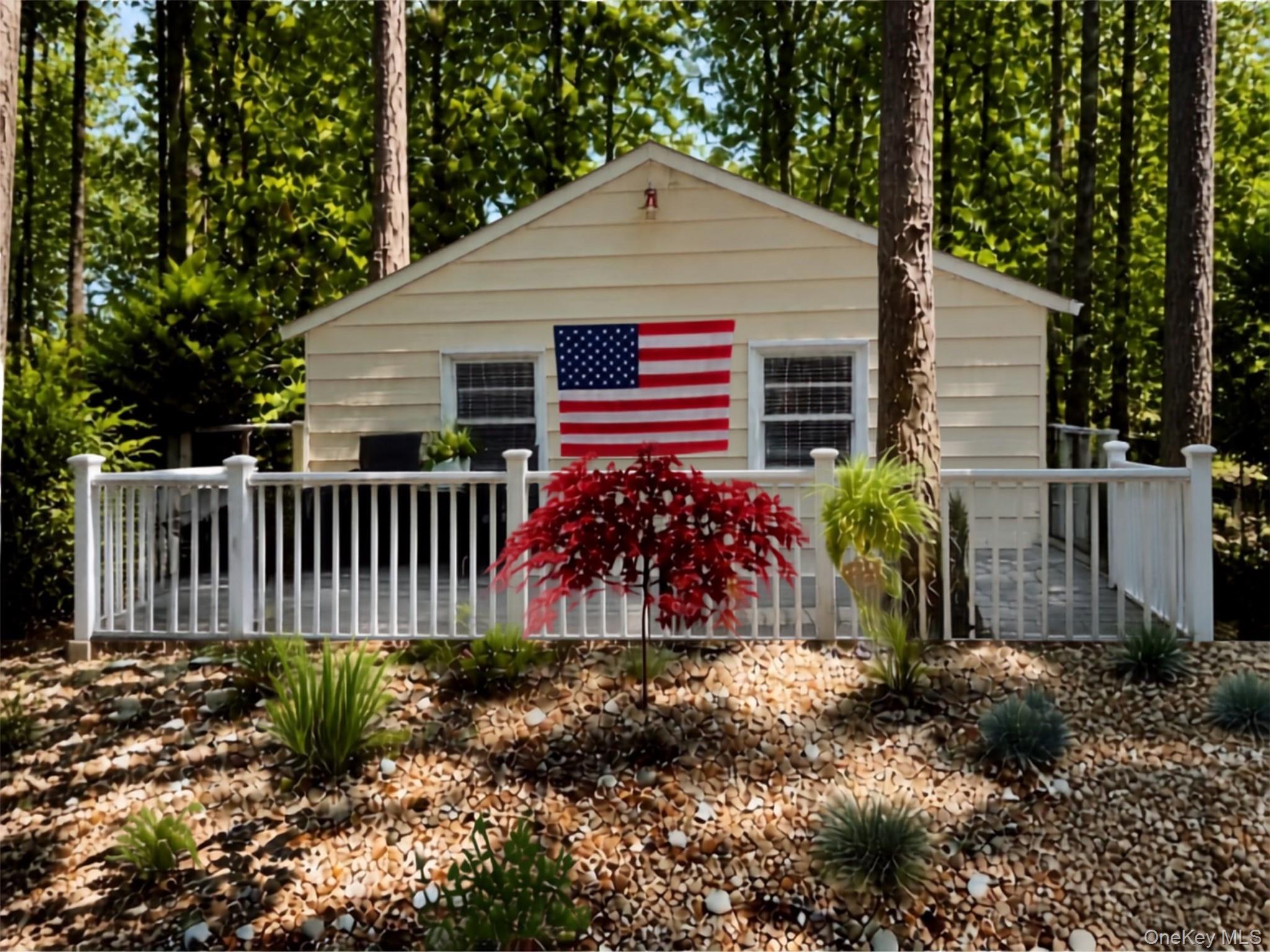 10 E Way Path – For Sale