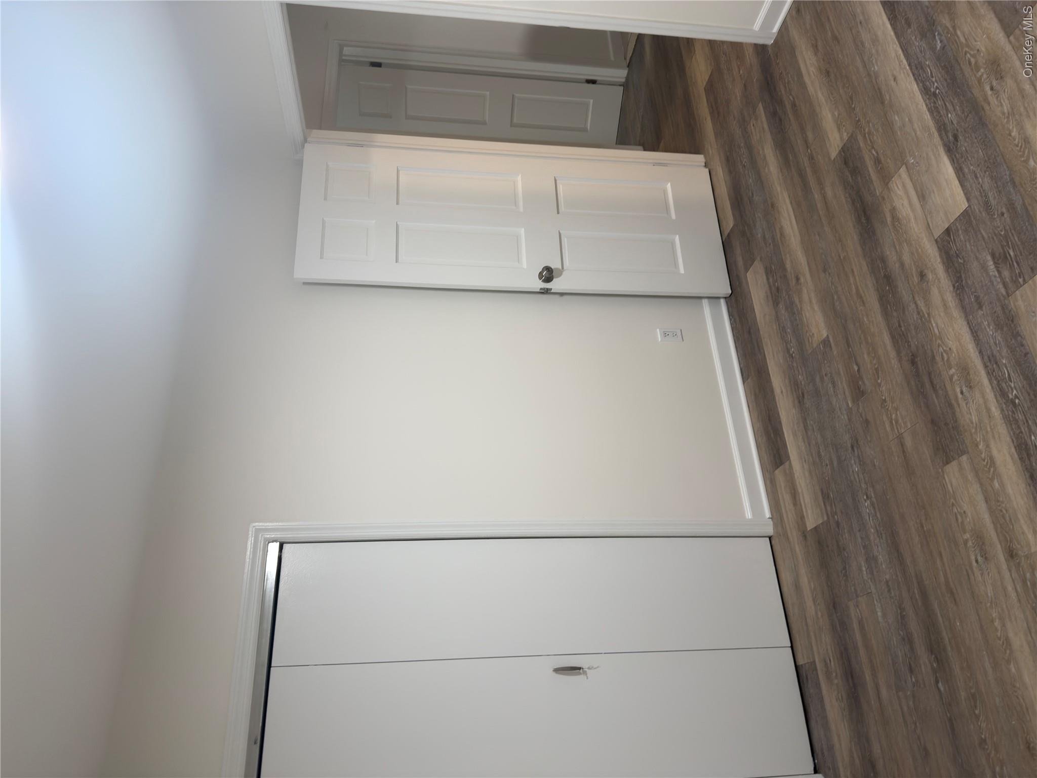 27-52 Curtis Street – For Rent photo 2