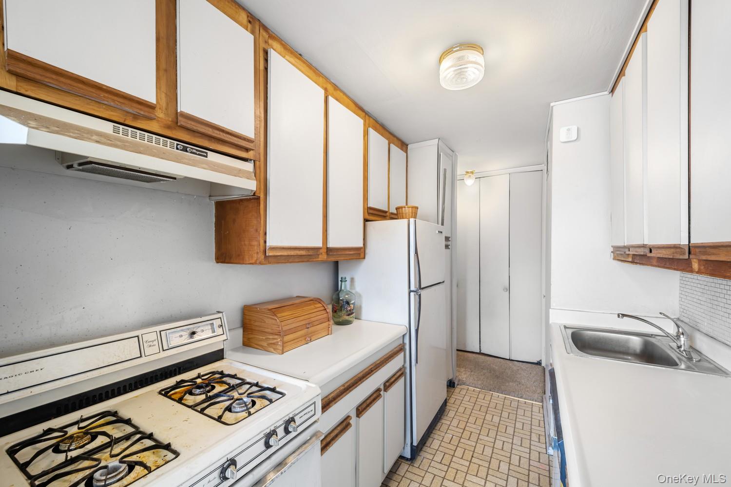 2650 Ocean Parkway, Unit 10-L photo 17