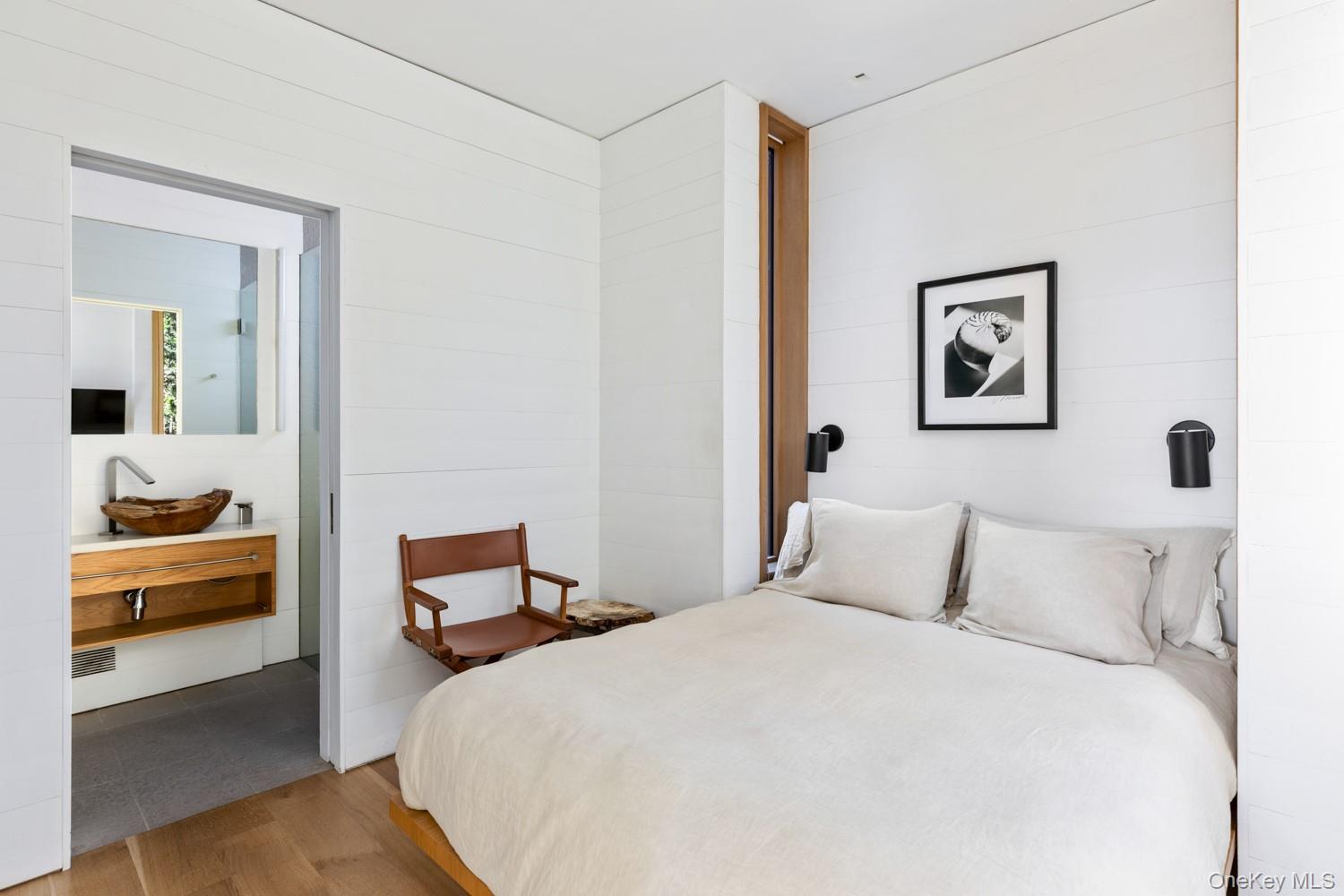 1 West Walk – For Sale photo 15