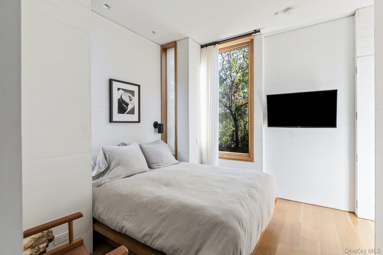 1 West Walk – For Sale photo 17