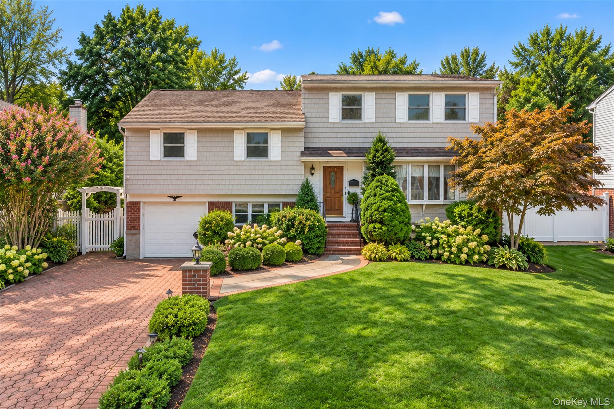 31 Colony Lane – For Sale photo 2