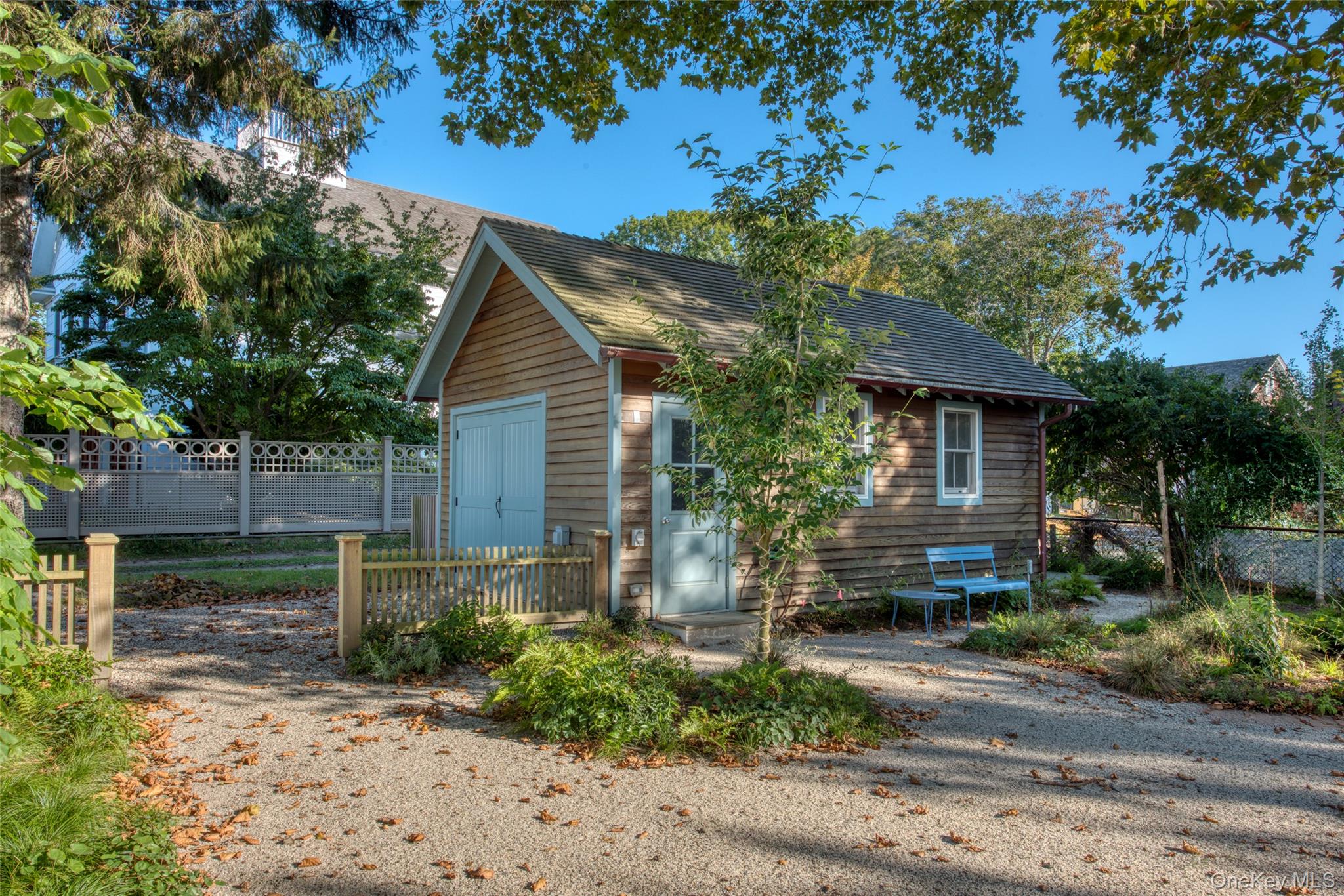 1405 Village Lane – For Sale photo 20