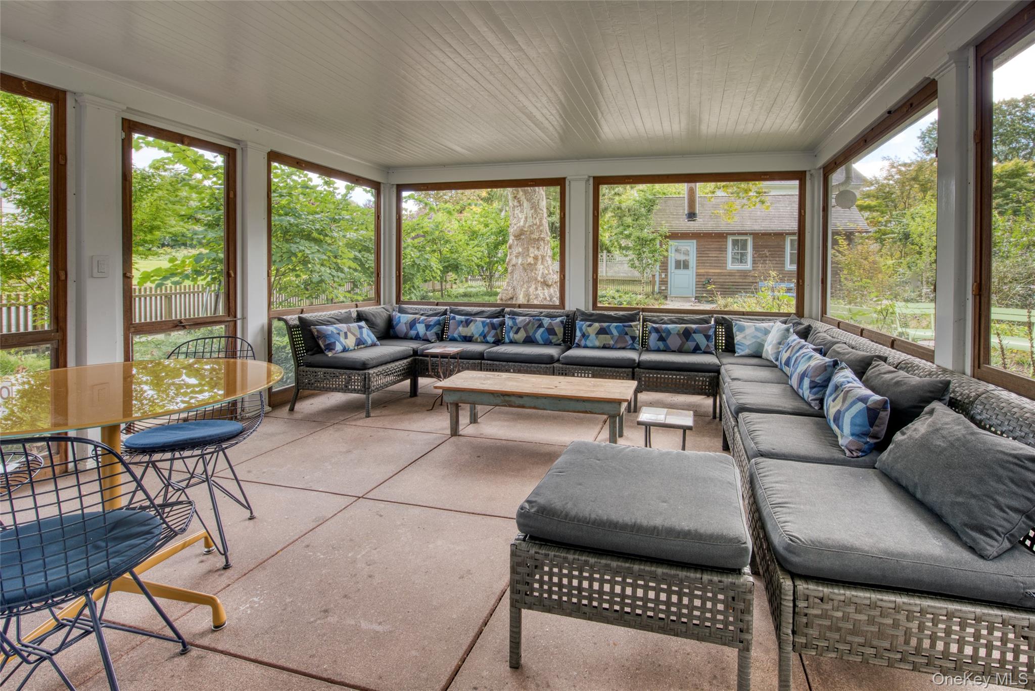 1405 Village Lane – For Sale photo 9