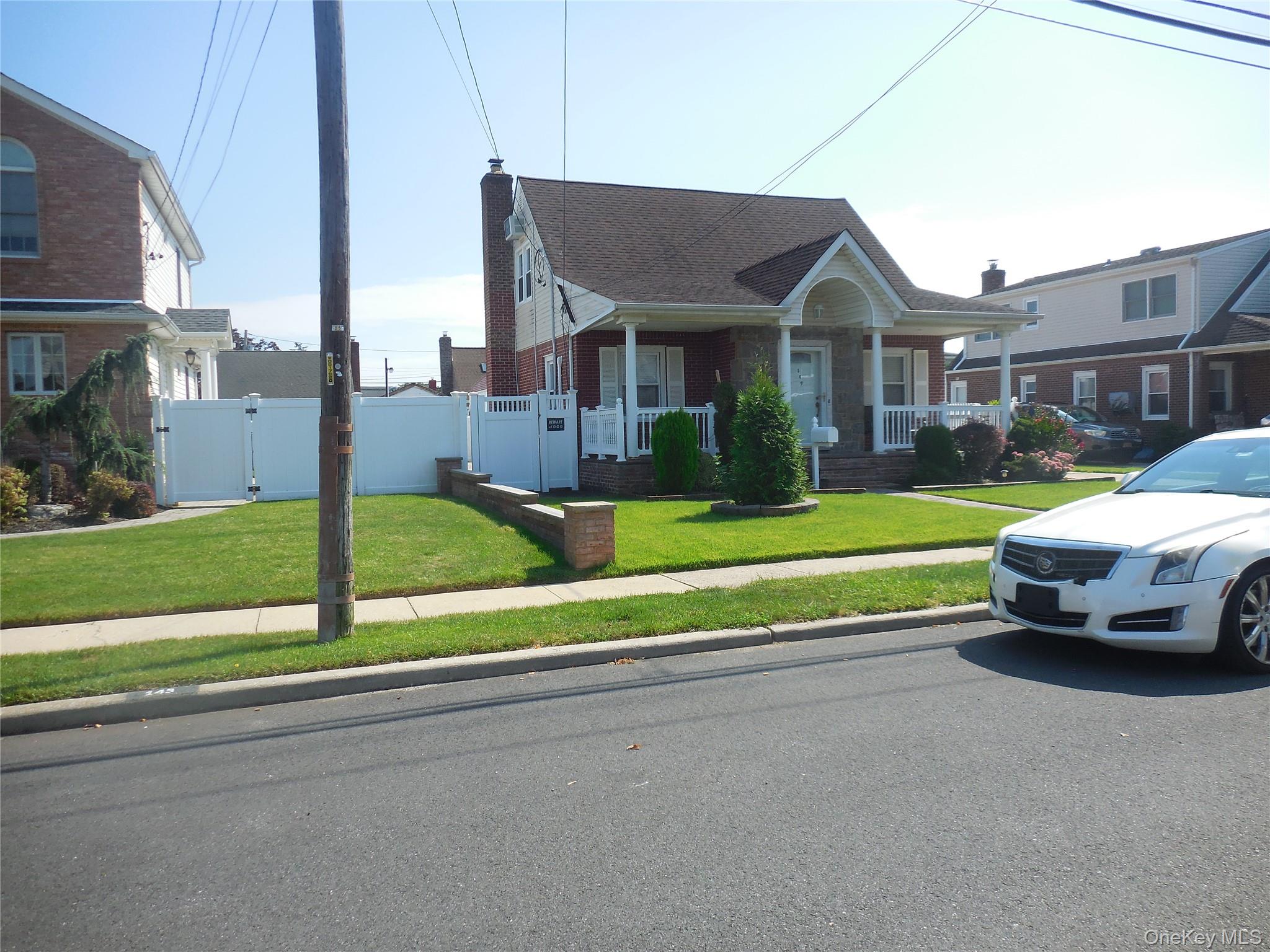 149 Rule Street – For Sale photo 2