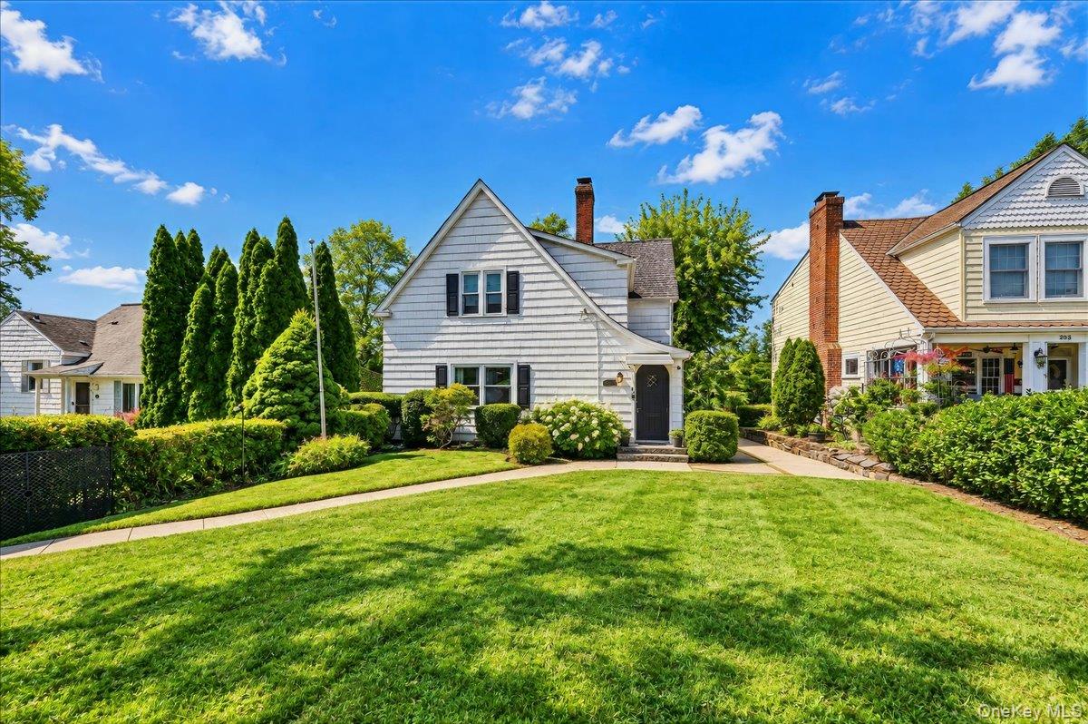 201 Park Drive – For Sale