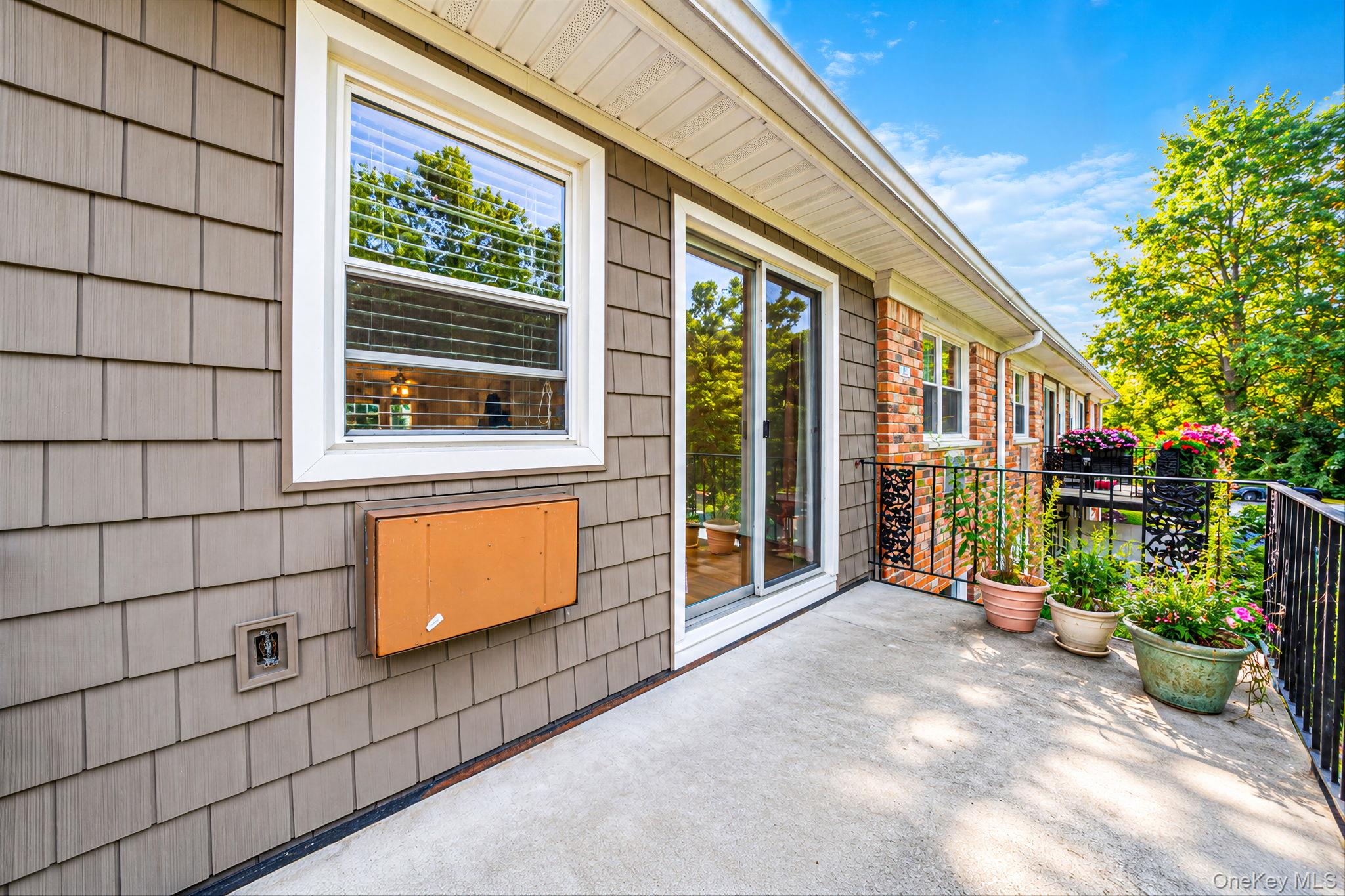 3221 Wilshire Lane, Unit 21E photo 10