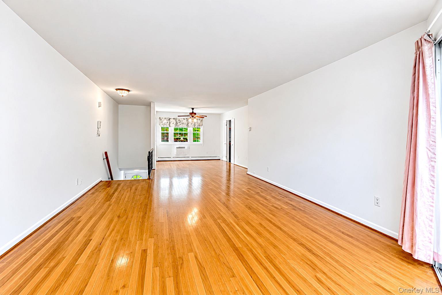 3221 Wilshire Lane, Unit 21E photo 3