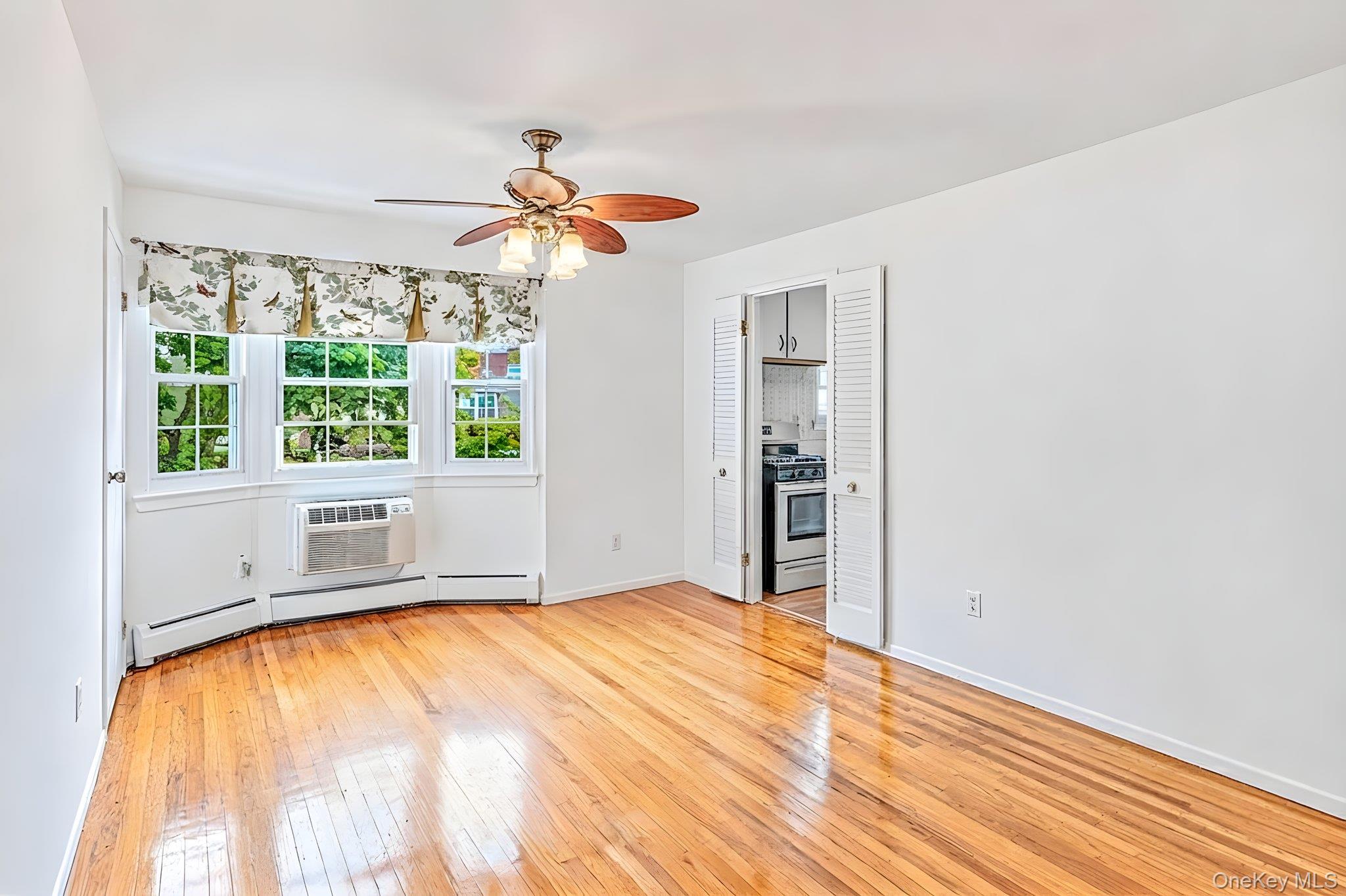 3221 Wilshire Lane, Unit 21E photo 6