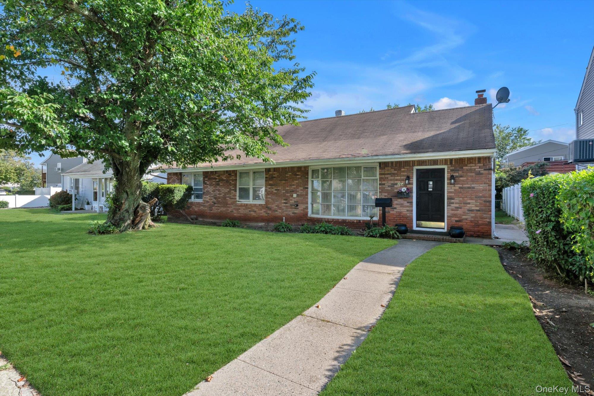 364 E State Street – For Sale