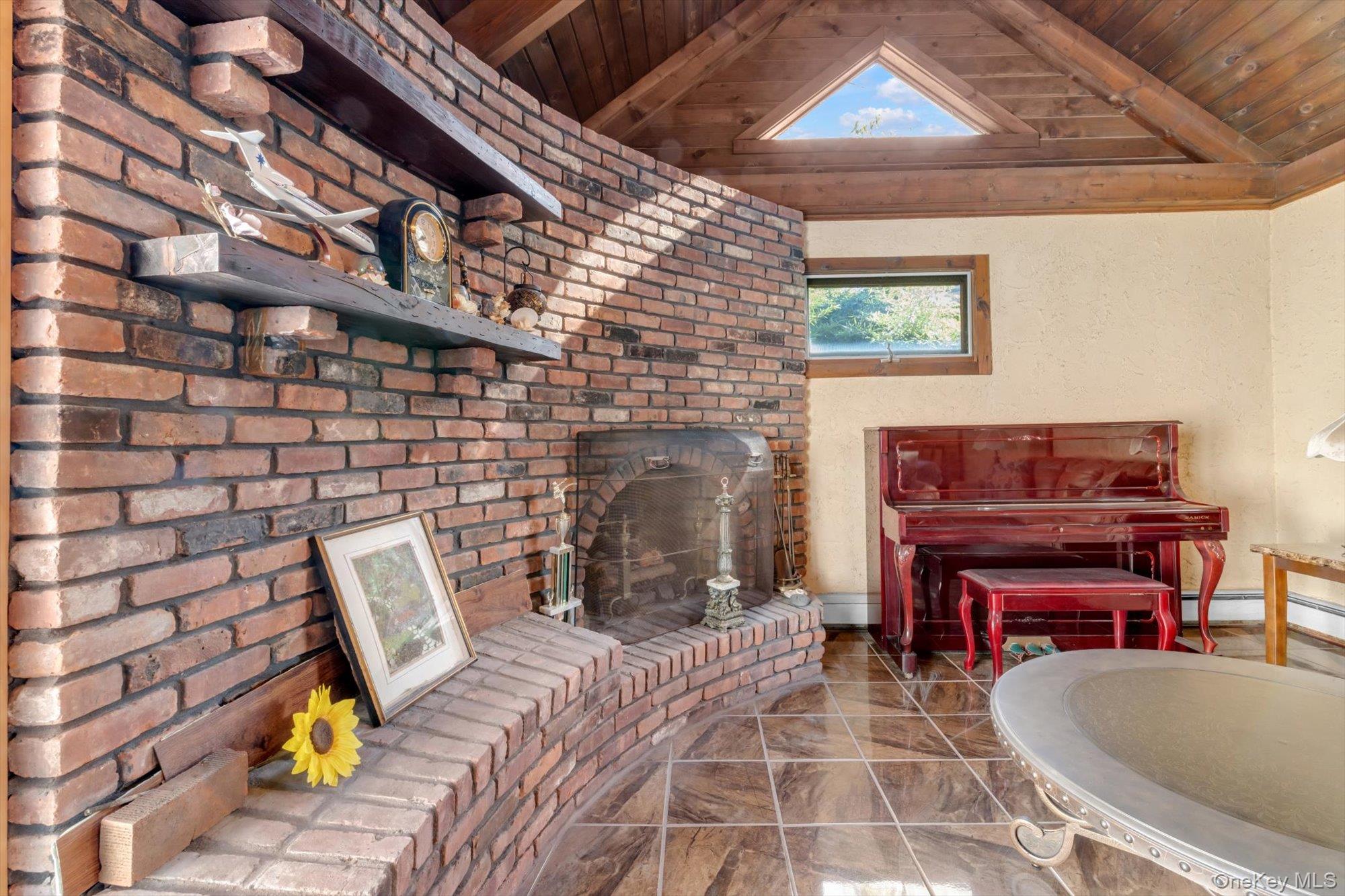 364 E State Street – For Sale photo 7