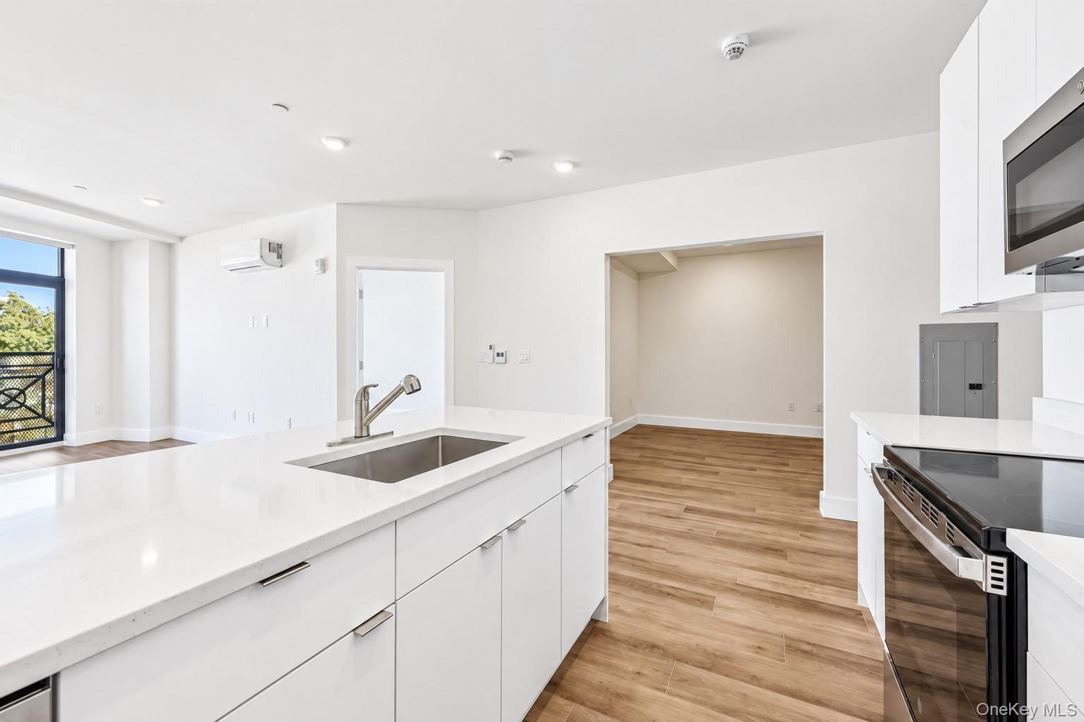 199 E Post Road, Unit 201 photo 4