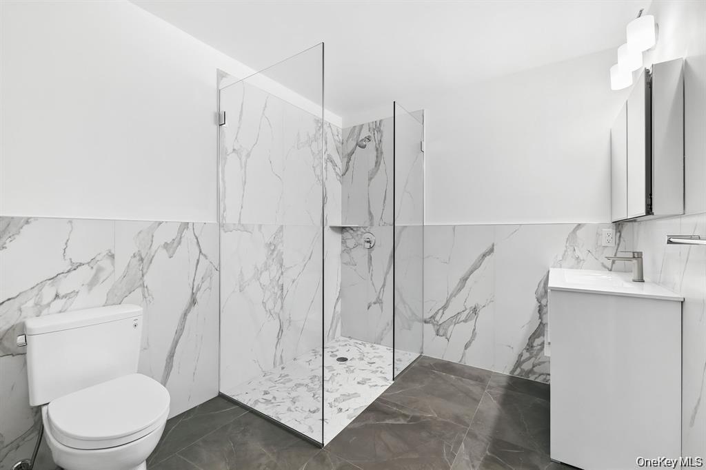 199 E Post Road, Unit 201 photo 13