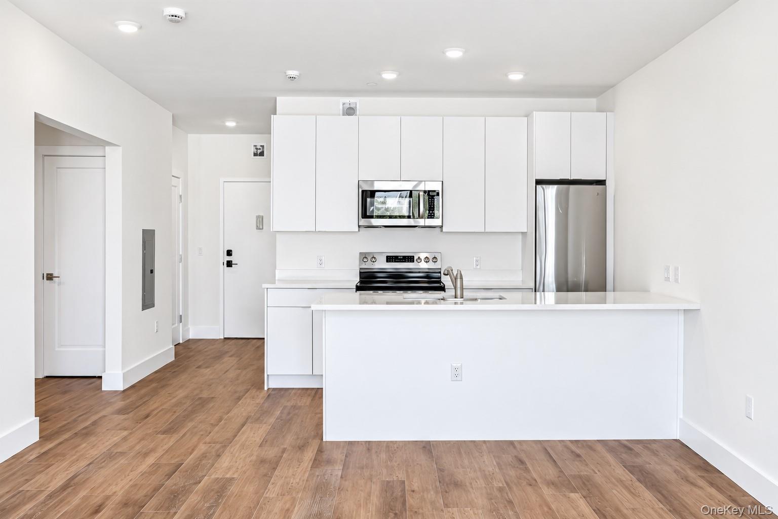 199 E Post Road, Unit 201 photo 5