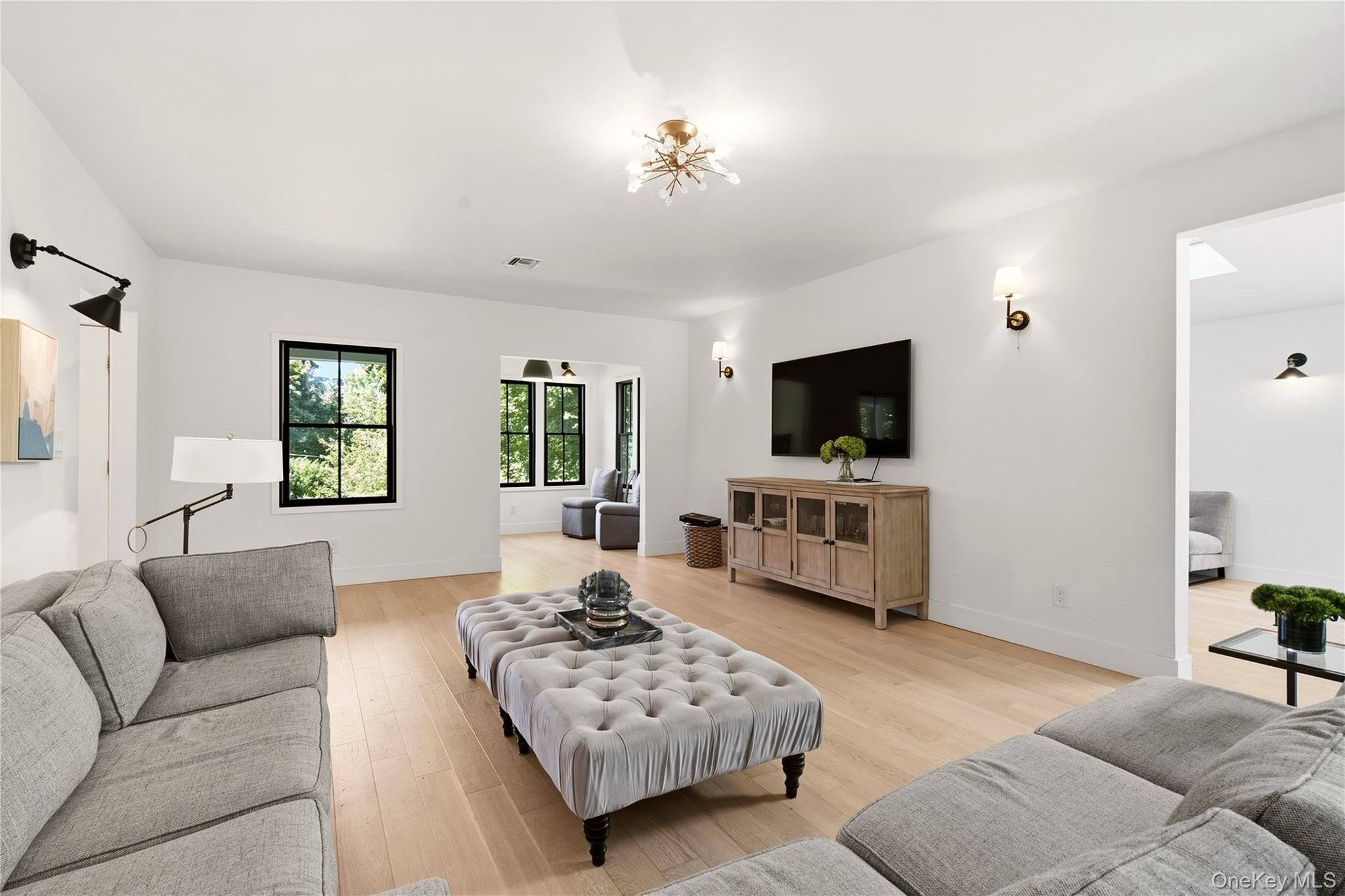 10 The Locusts – For Sale photo 18