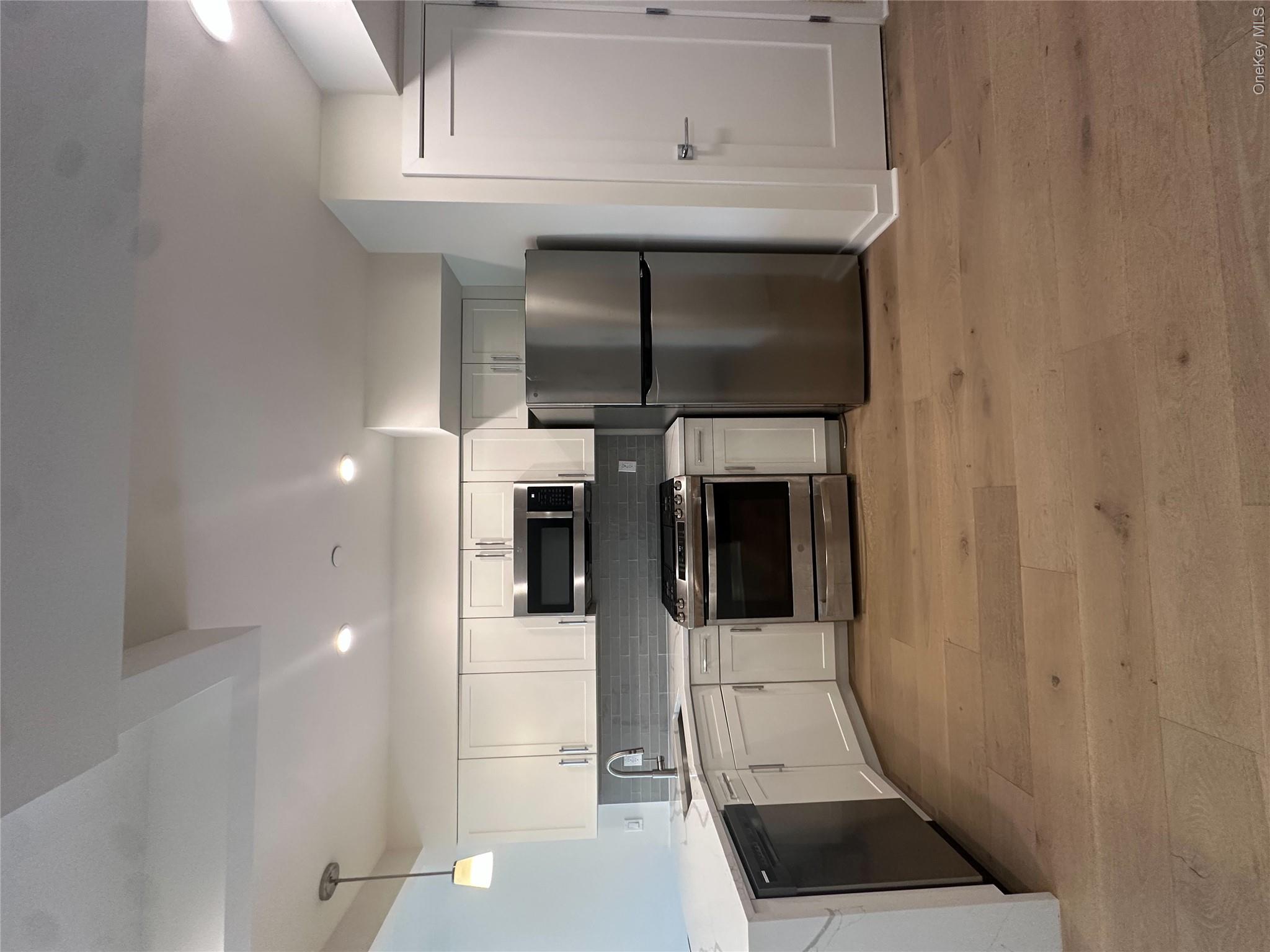 23-23 30th Road, Unit 4D photo 2