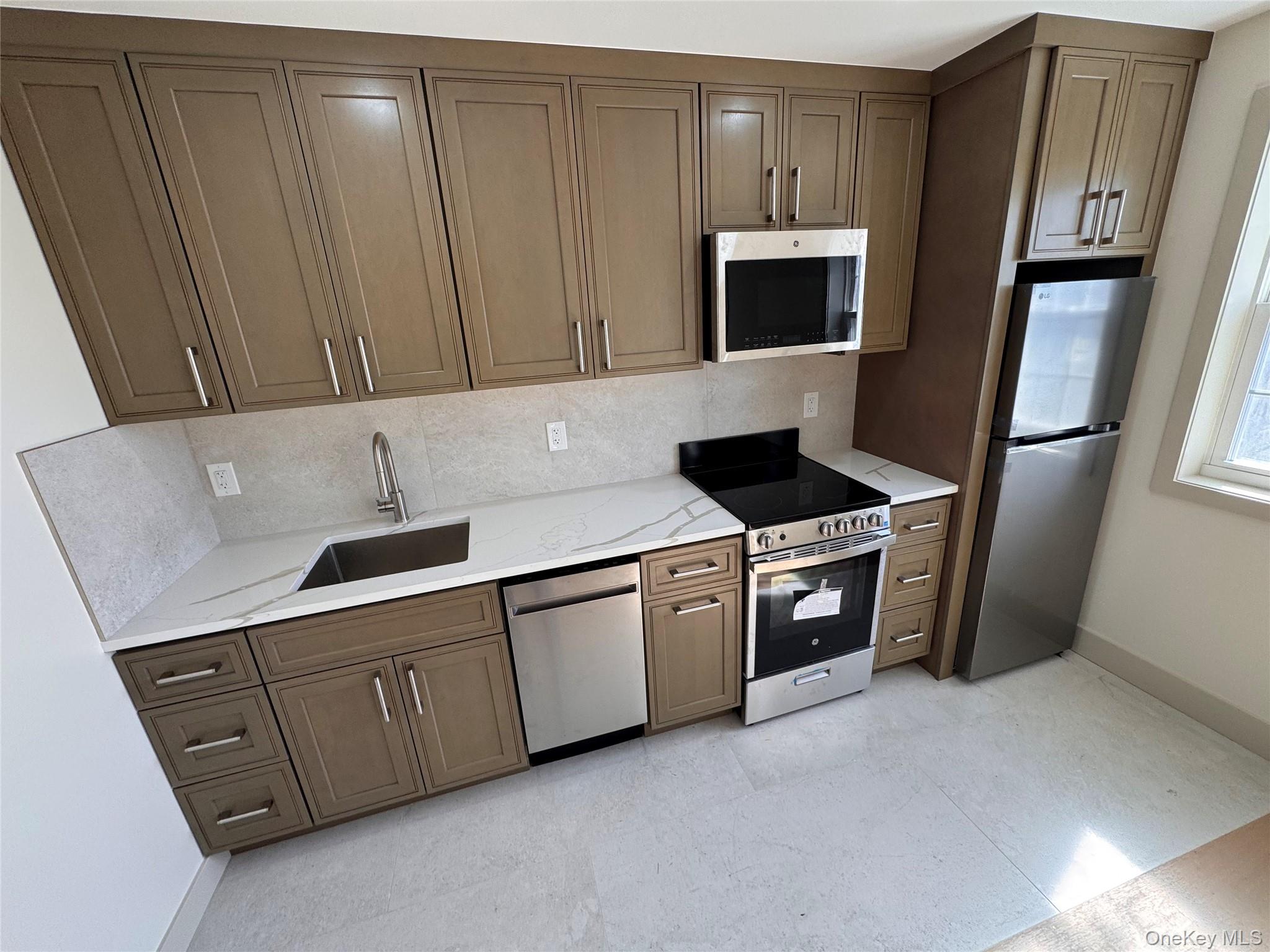 2034 Colden Ave – For Rent photo 4
