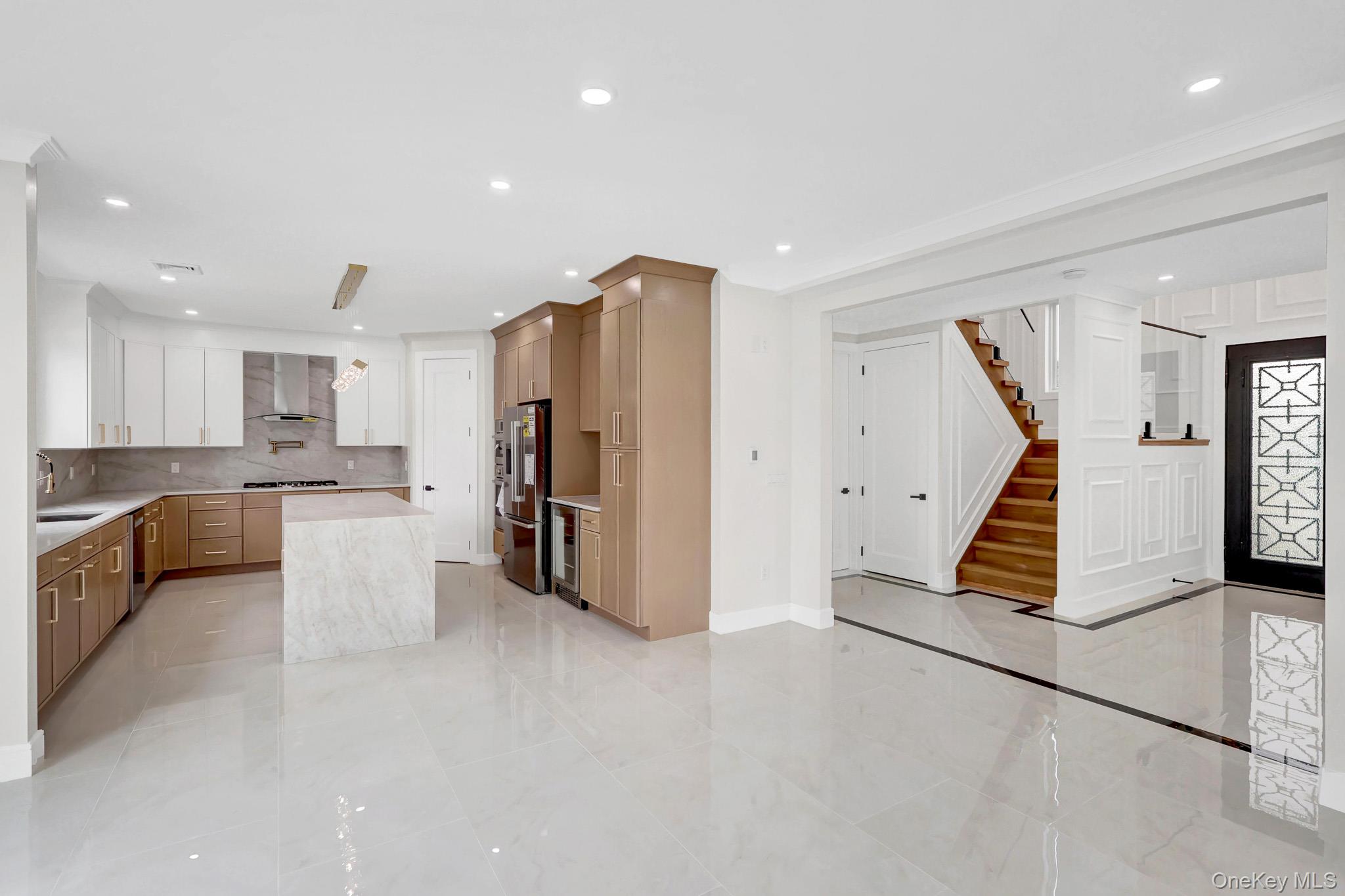 81 E End Avenue – For Sale photo 19