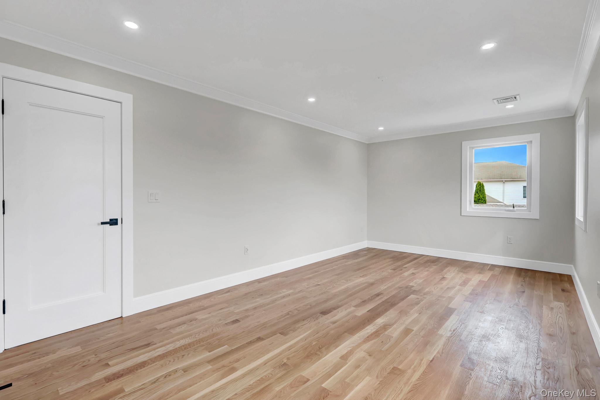 81 E End Avenue – For Sale photo 37