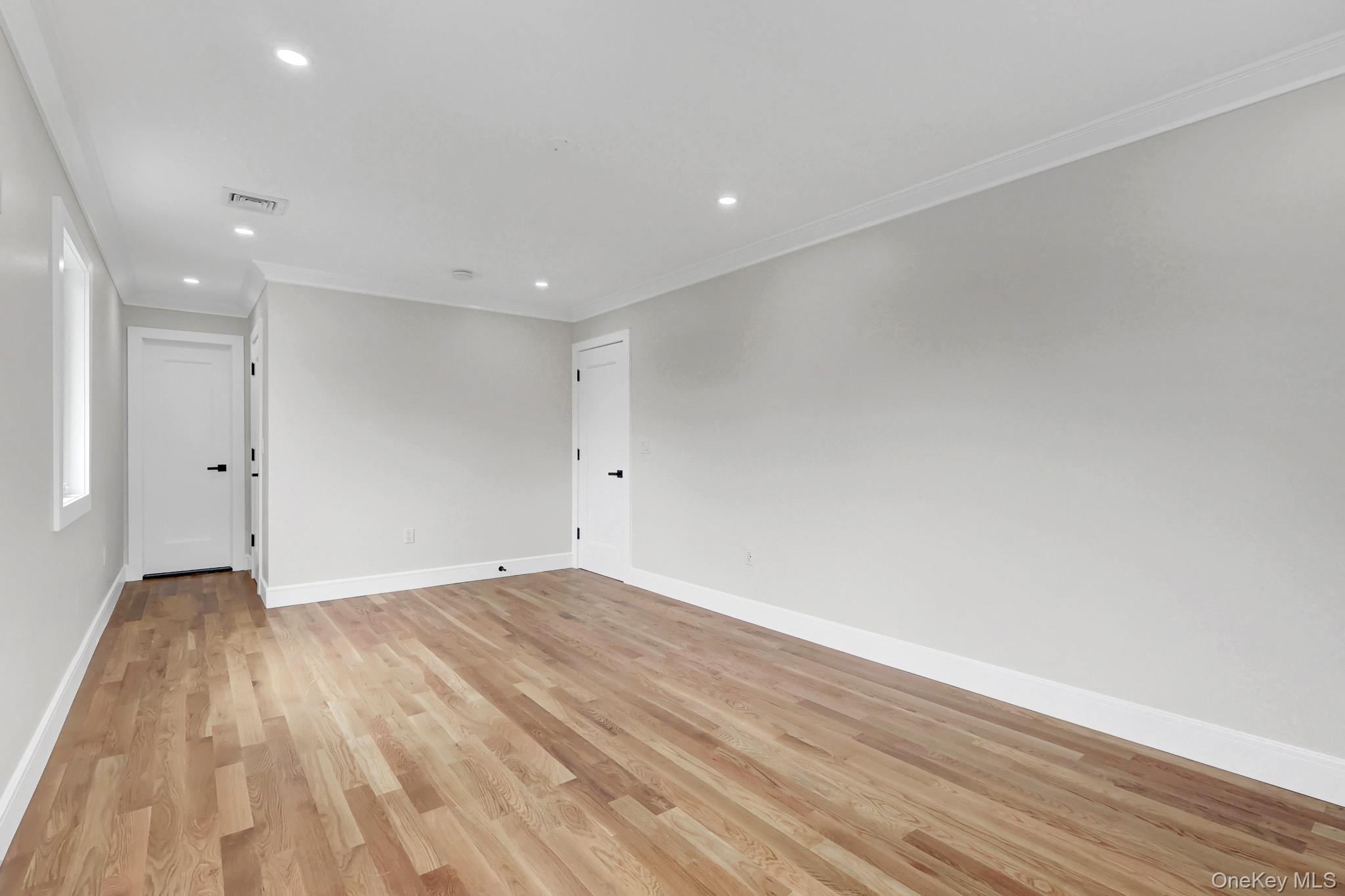81 E End Avenue – For Sale photo 36
