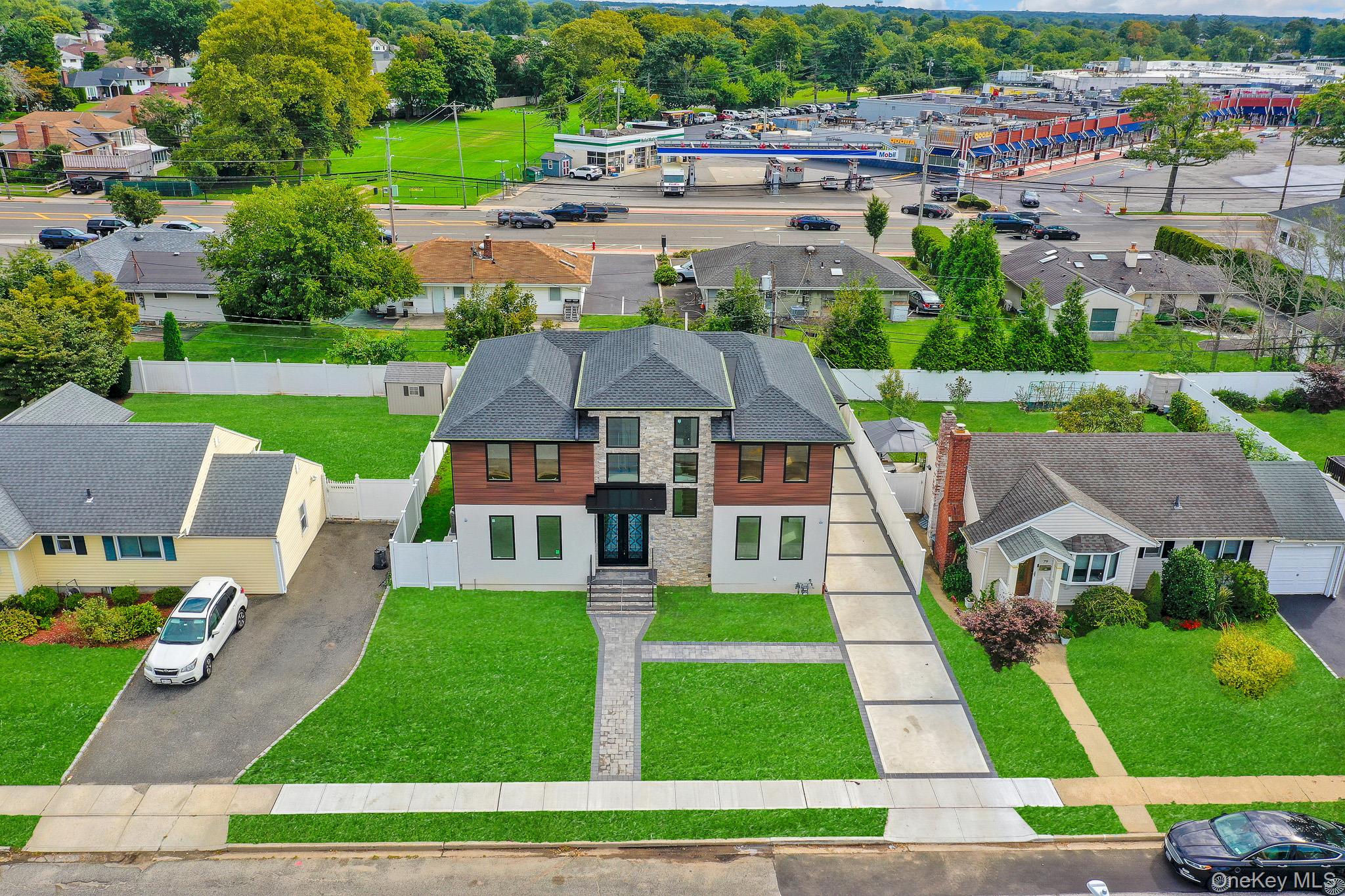 81 E End Avenue – For Sale photo 6