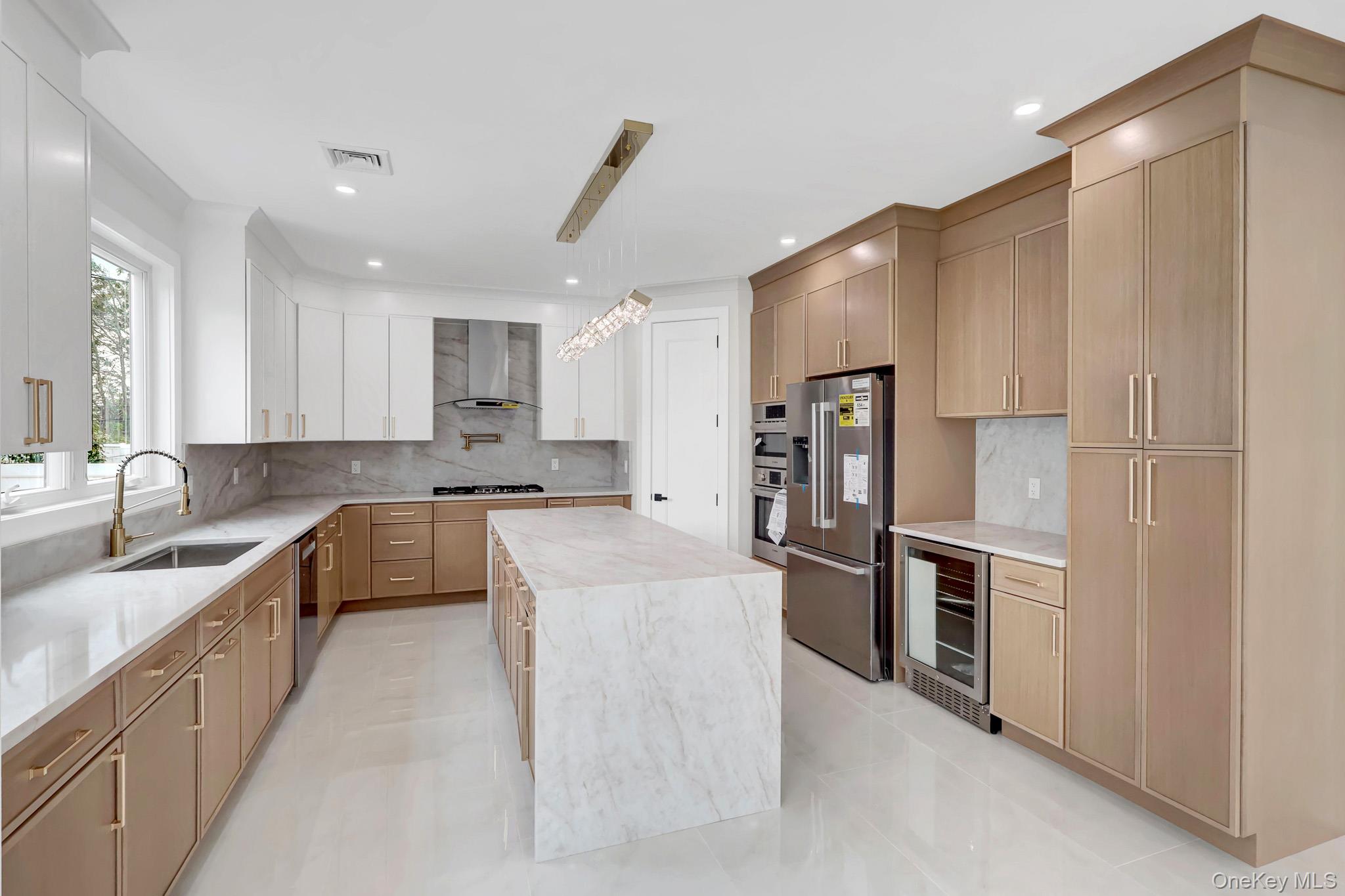 81 E End Avenue – For Sale photo 21