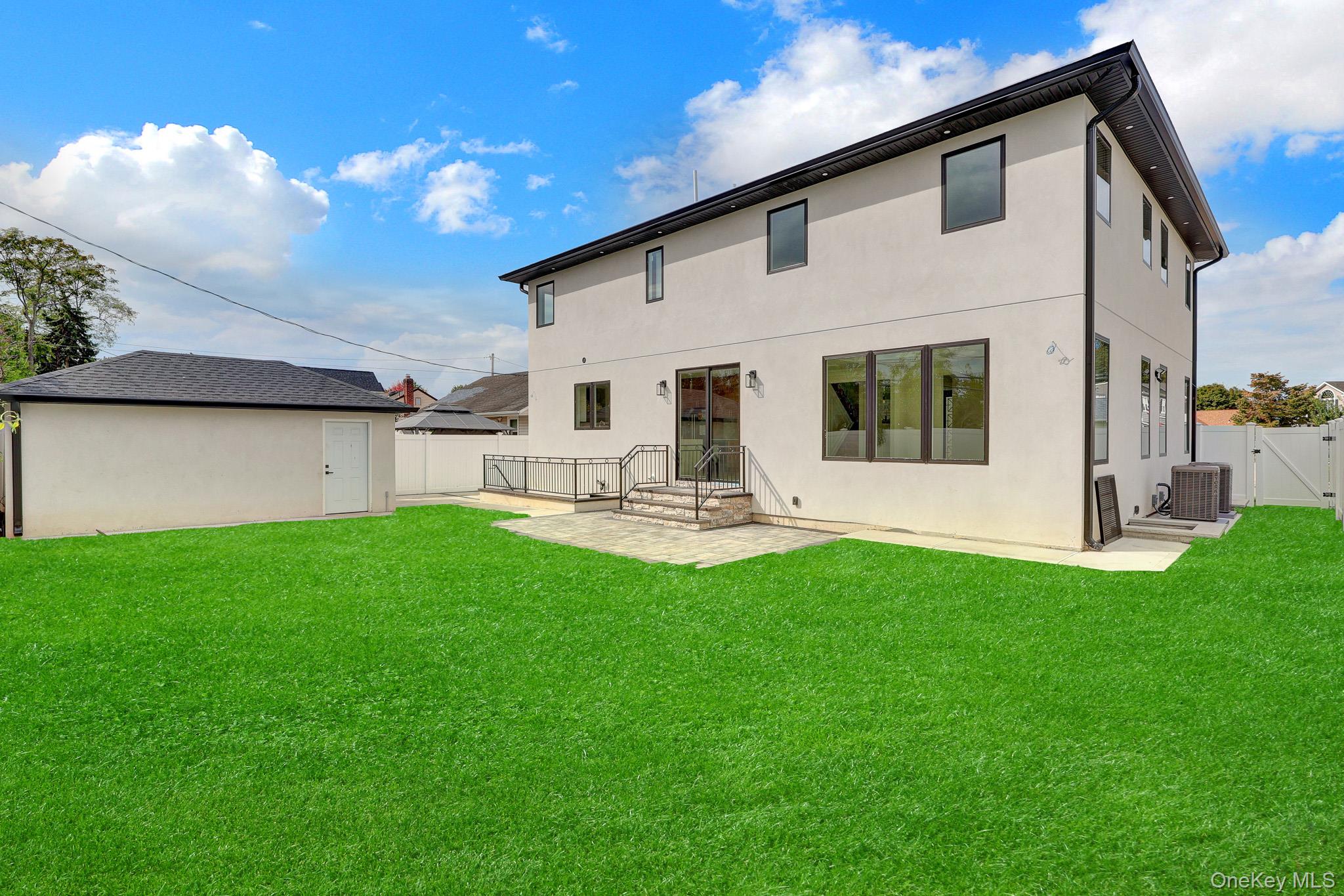 81 E End Avenue – For Sale photo 4