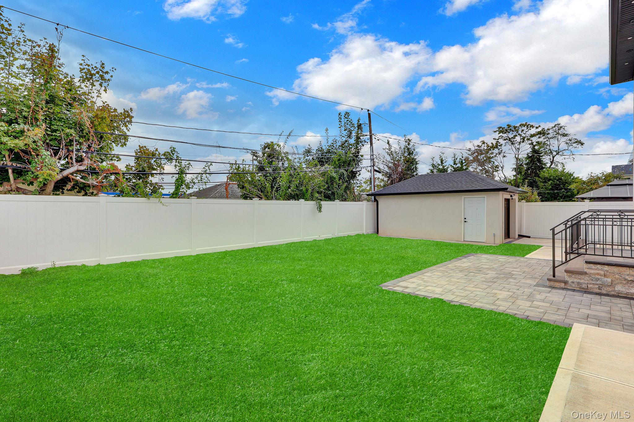 81 E End Avenue – For Sale photo 3