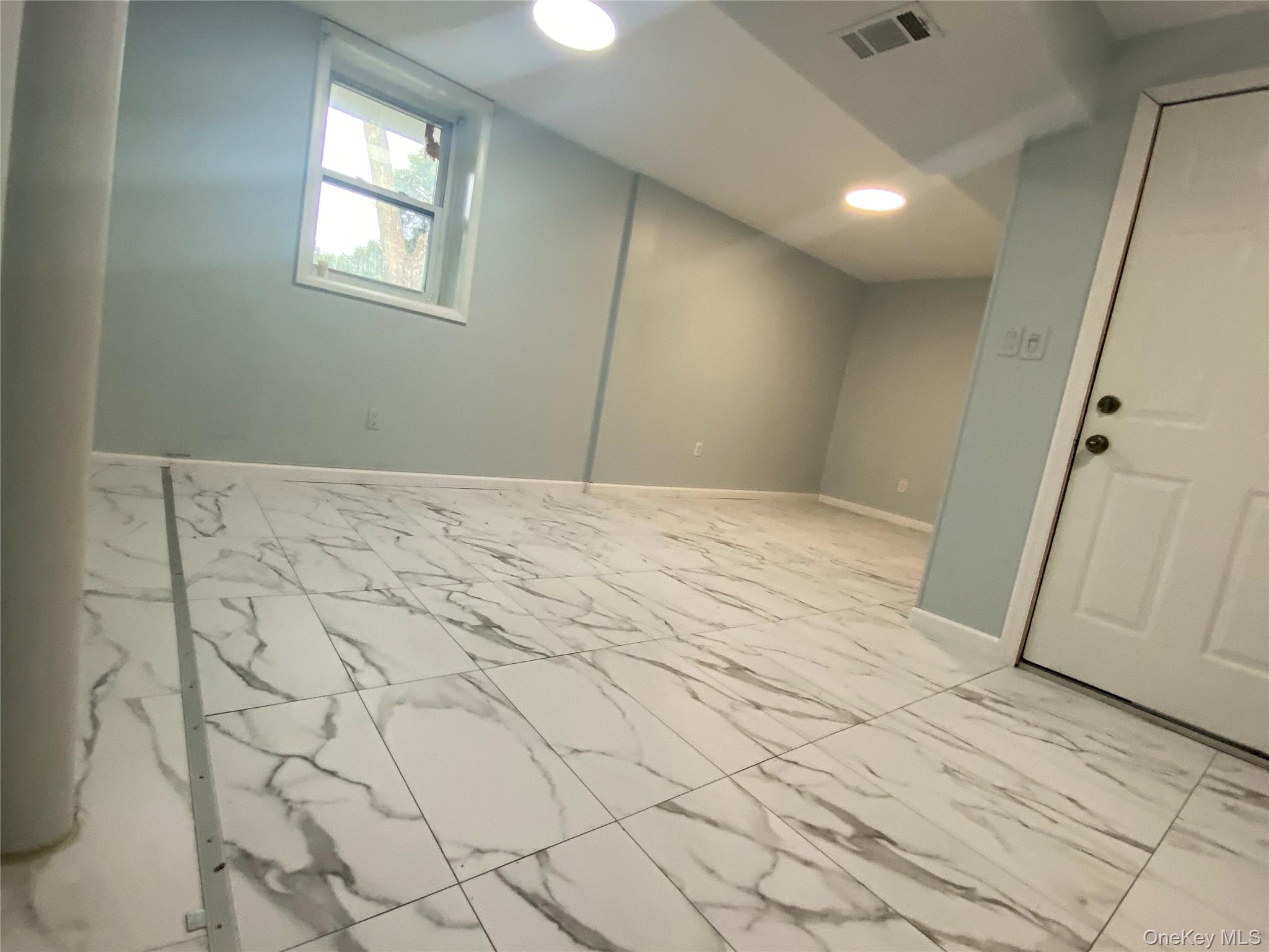 43 Newtown Avenue – For Rent photo 16