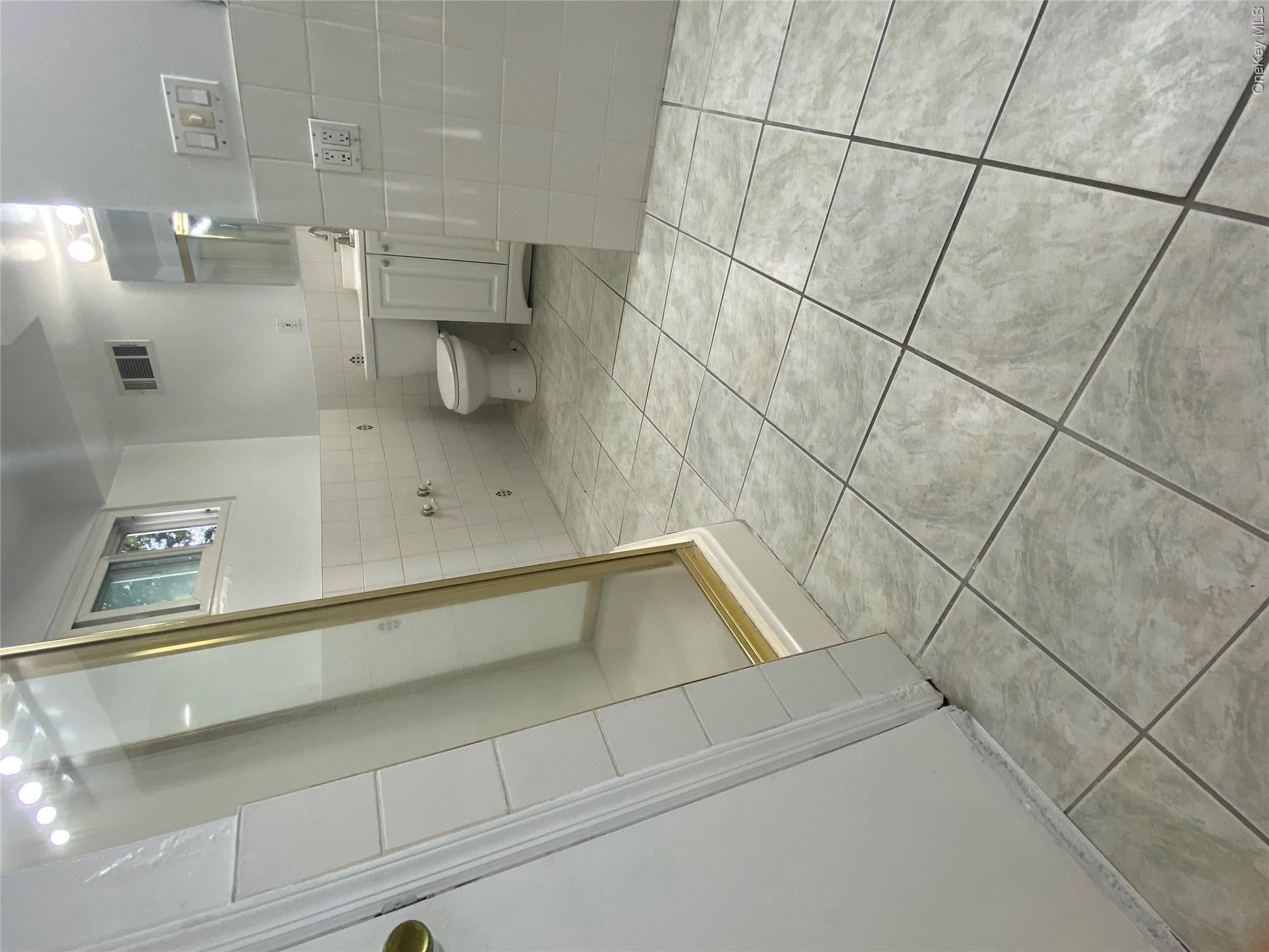 43 Newtown Avenue – For Rent photo 15