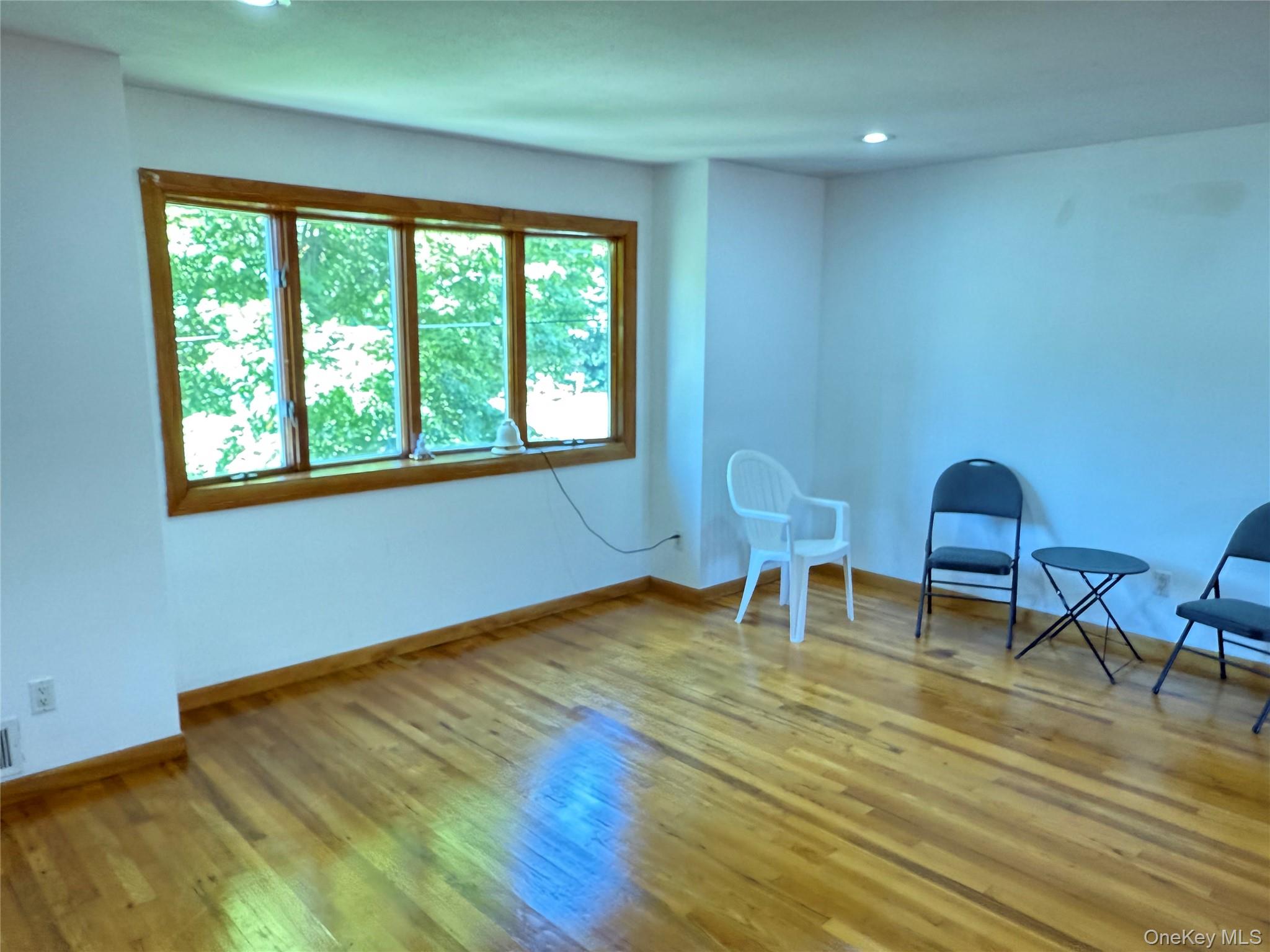 43 Newtown Avenue – For Rent photo 9