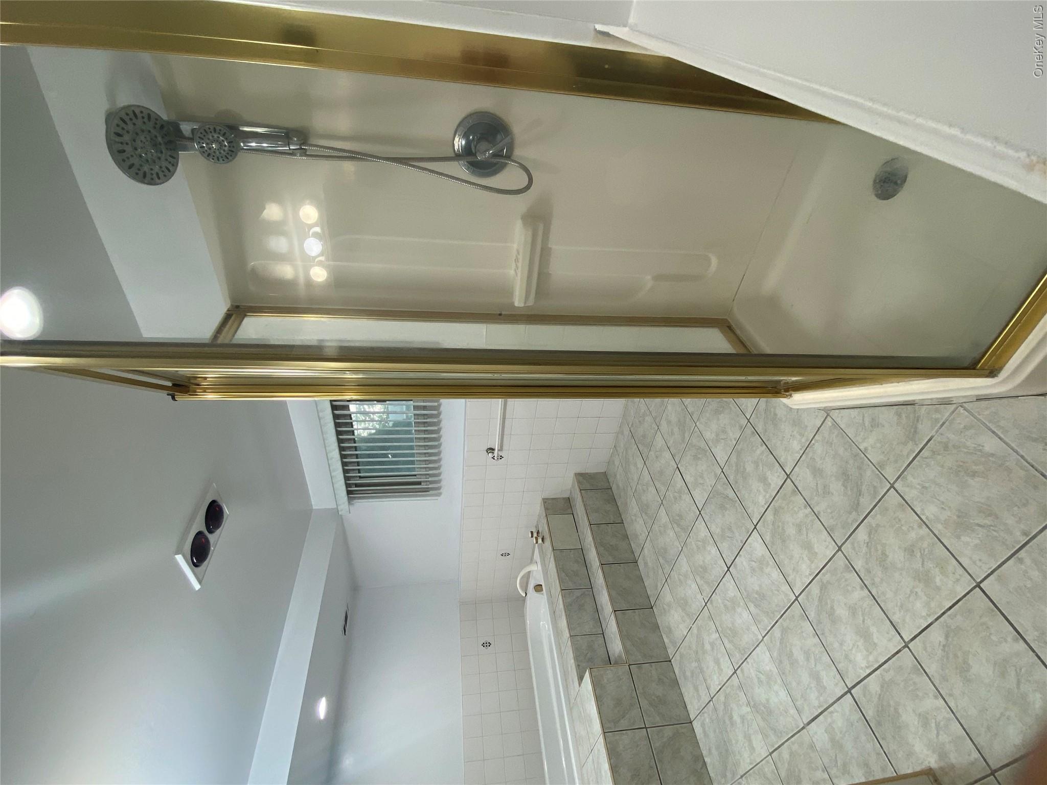 43 Newtown Avenue – For Rent photo 14