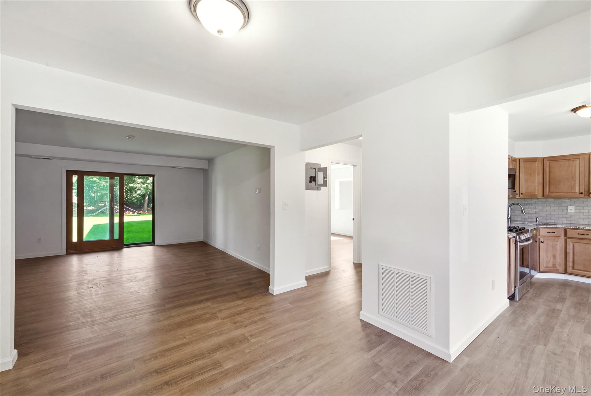 11 Juniper Court, Unit 11 photo 6