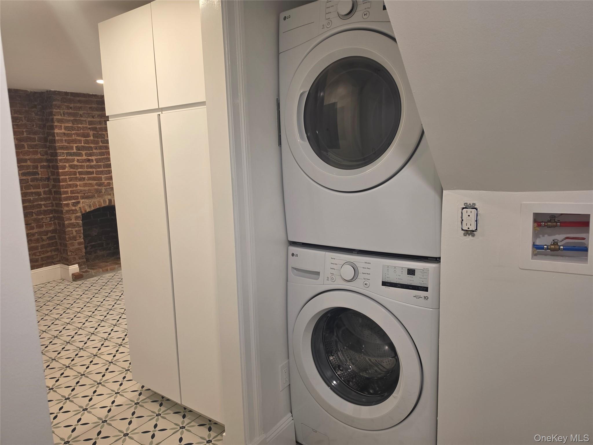 27 Bridge Street, Unit 1 photo 17