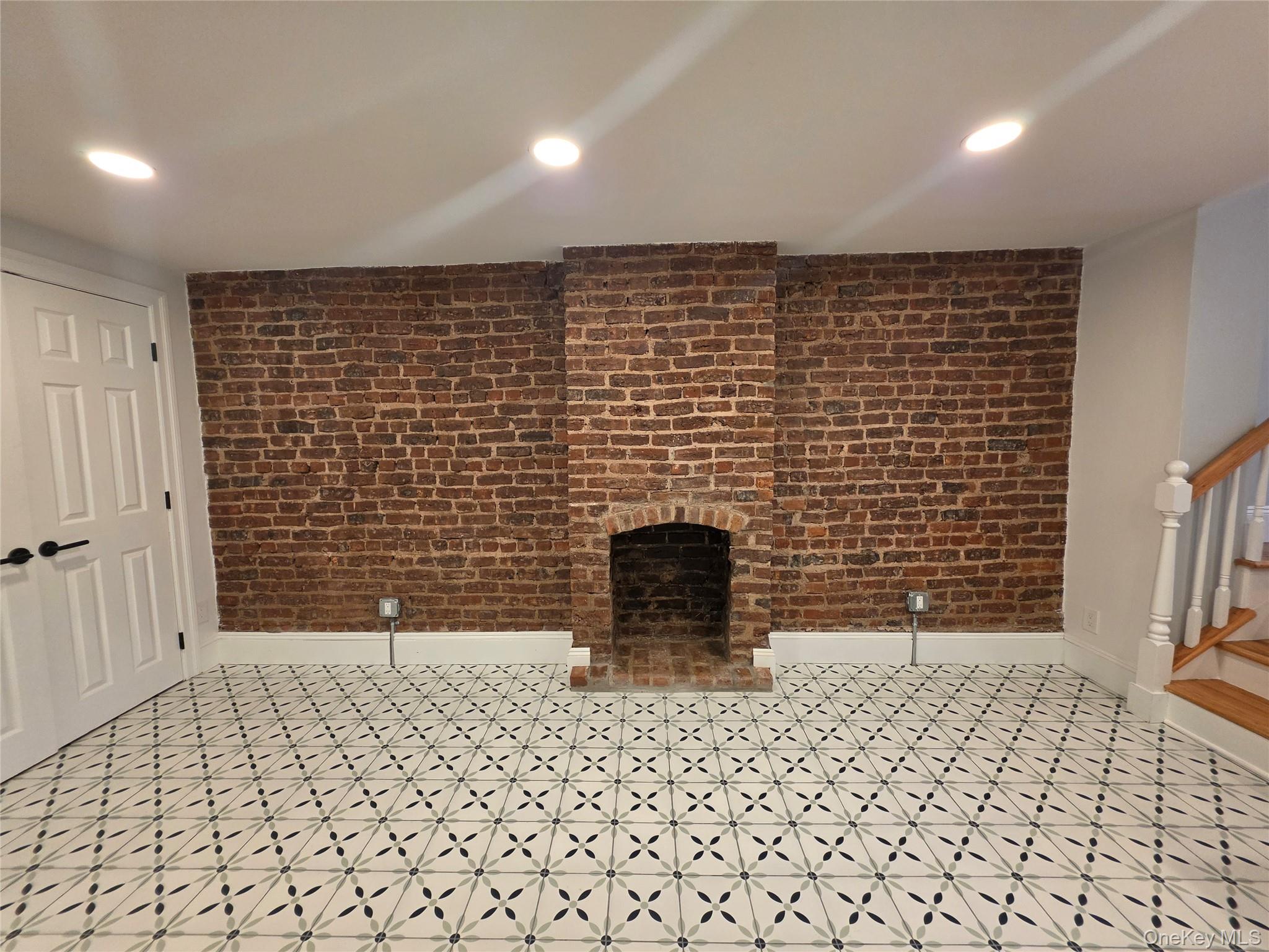 27 Bridge Street, Unit 1 photo 14