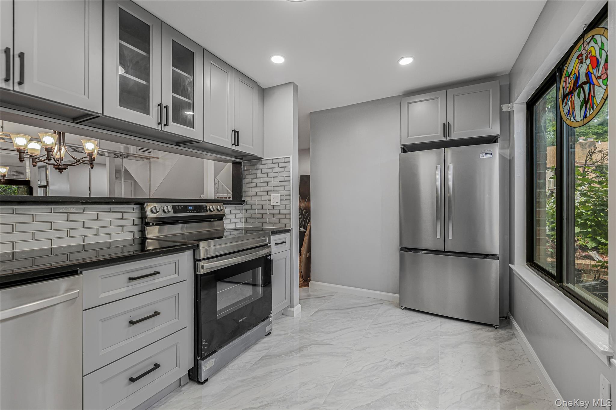 11 Jackson Avenue, Unit 27 photo 7