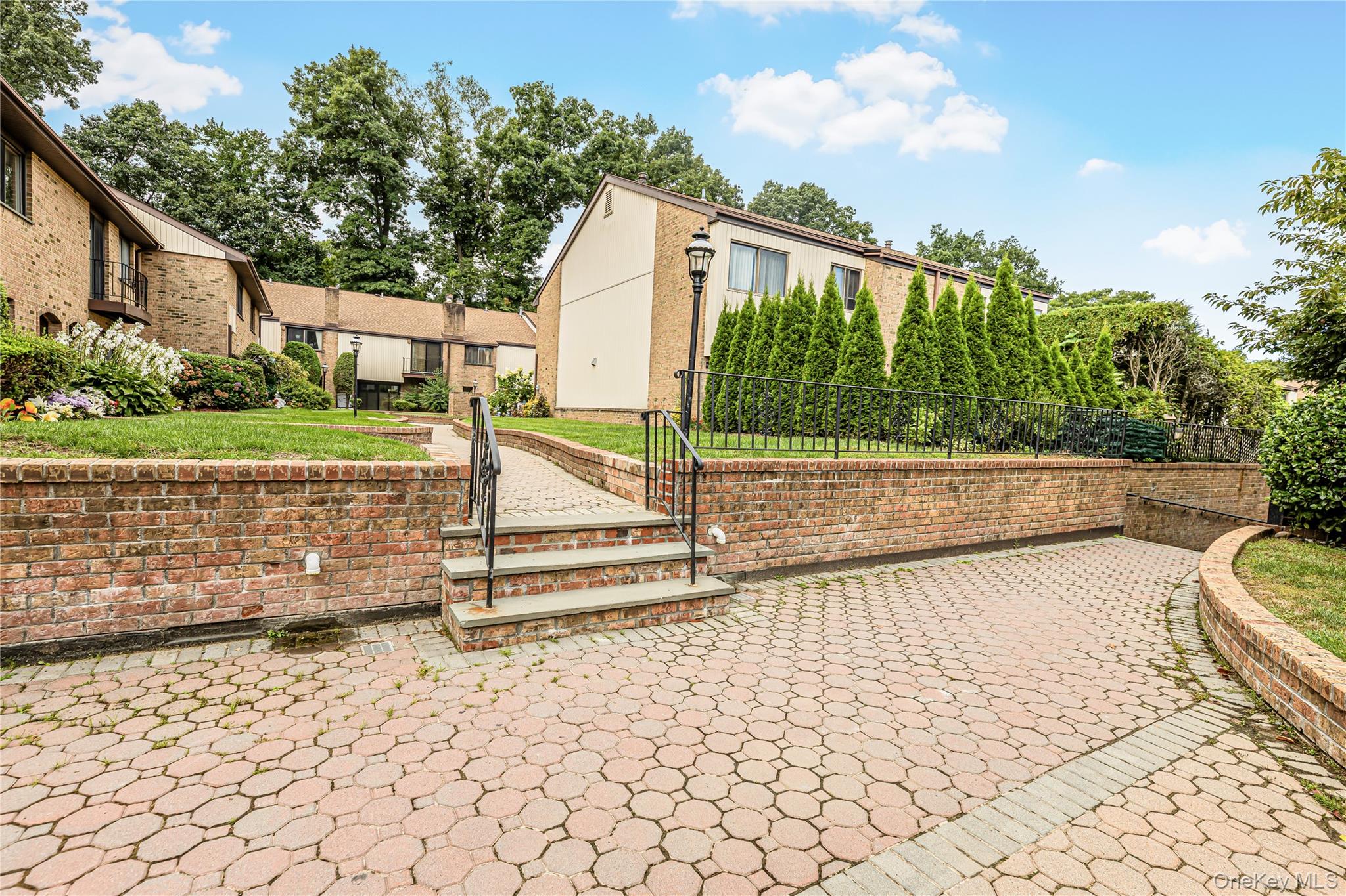 11 Jackson Avenue, Unit 27 photo 34