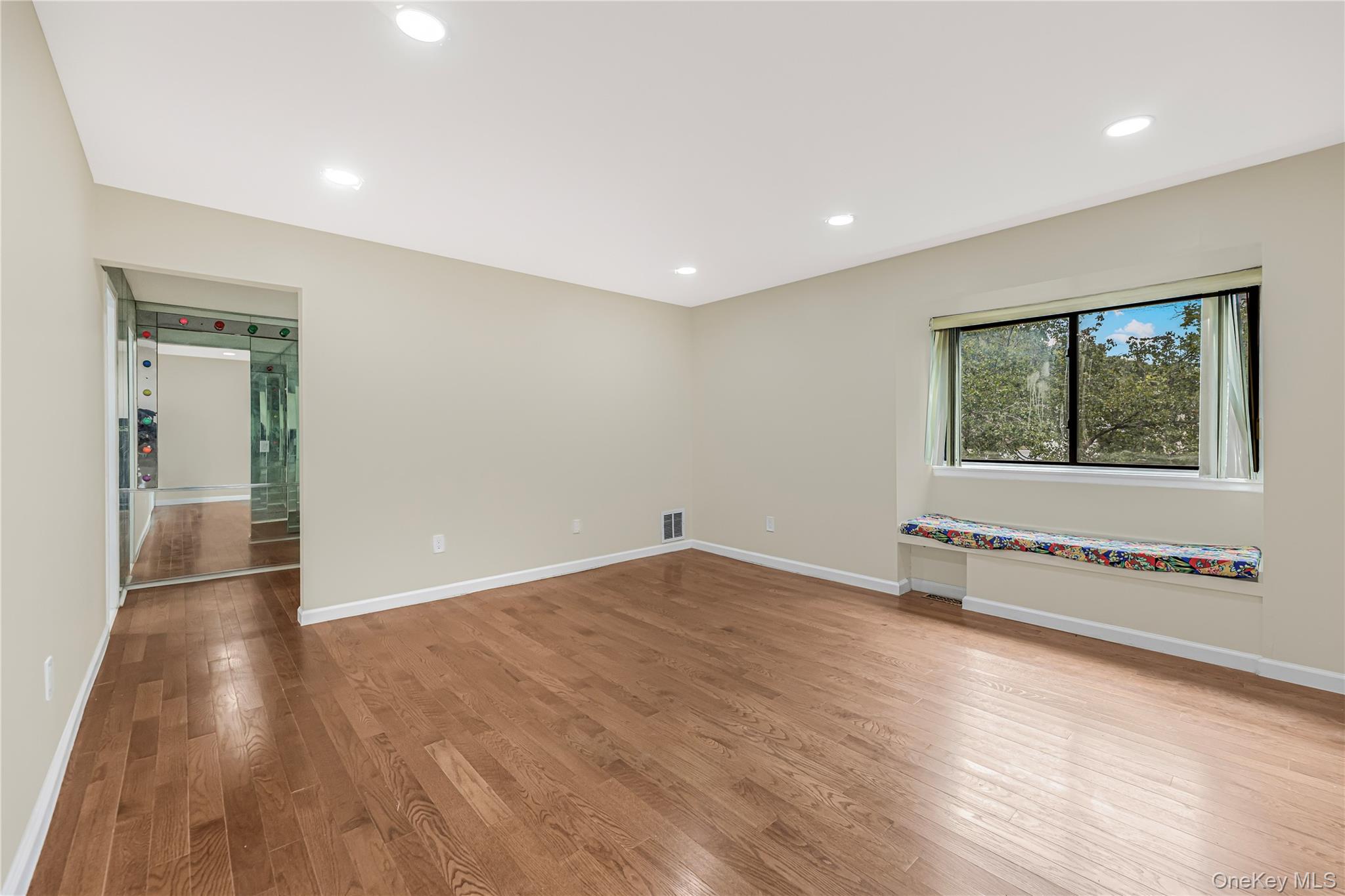 11 Jackson Avenue, Unit 27 photo 23