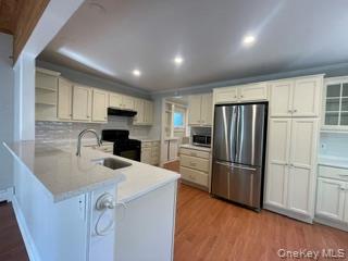 26 2nd Avenue, Unit 1 (first f photo 7